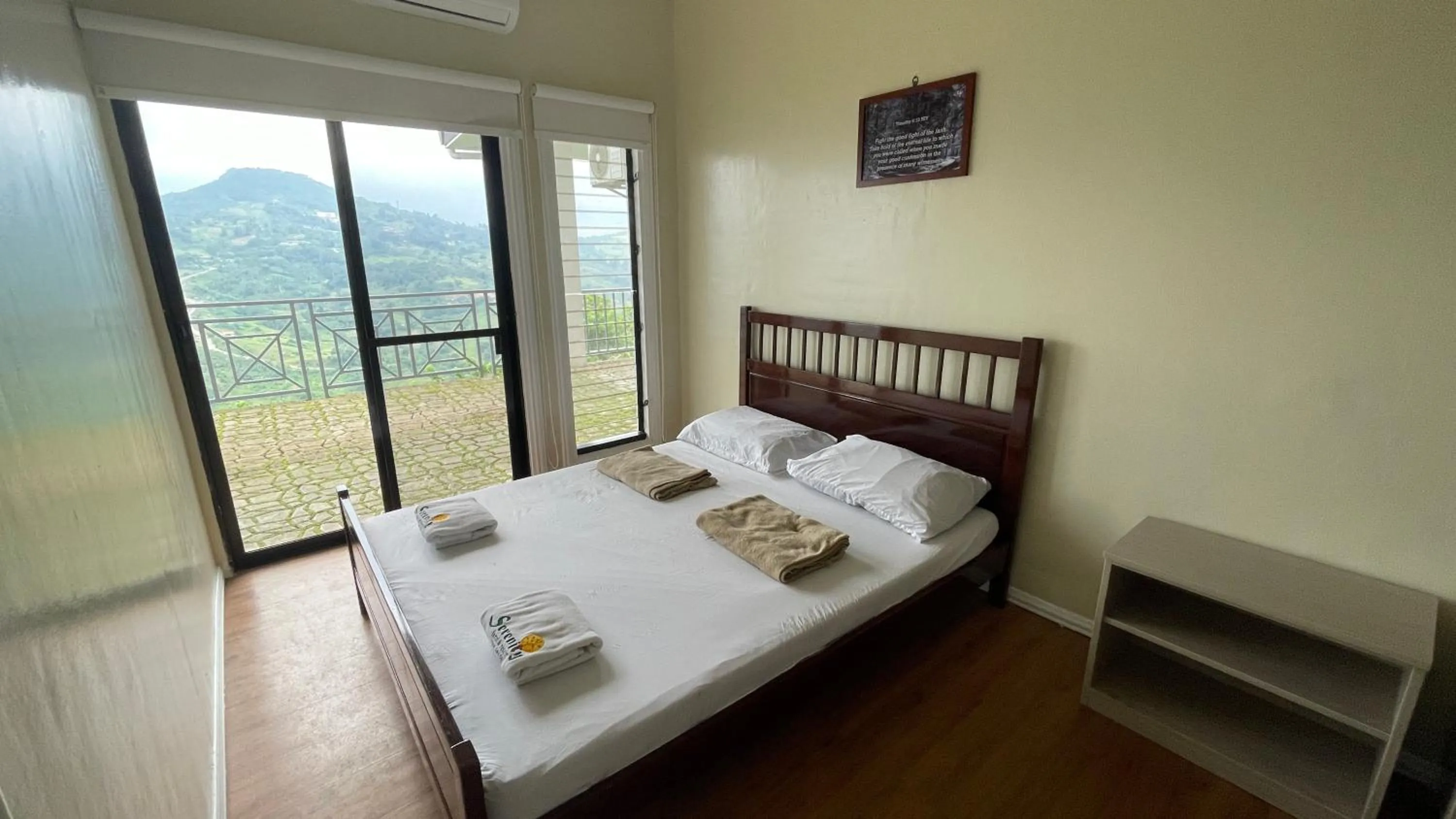 Photo of the whole room, Bed in Serenity Farm and Resort by Hiverooms