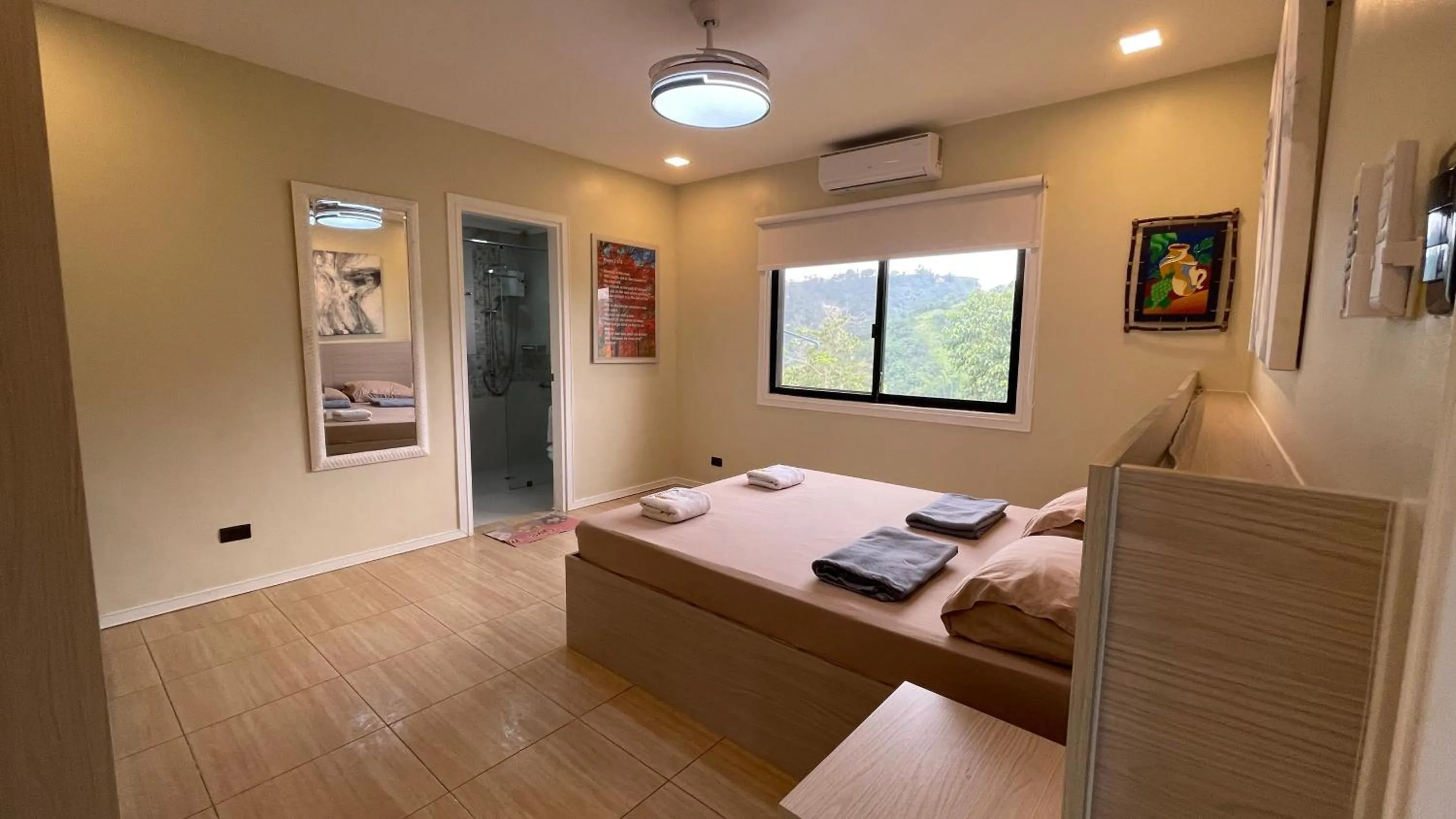 Photo of the whole room, Bed in Serenity Farm and Resort by Hiverooms