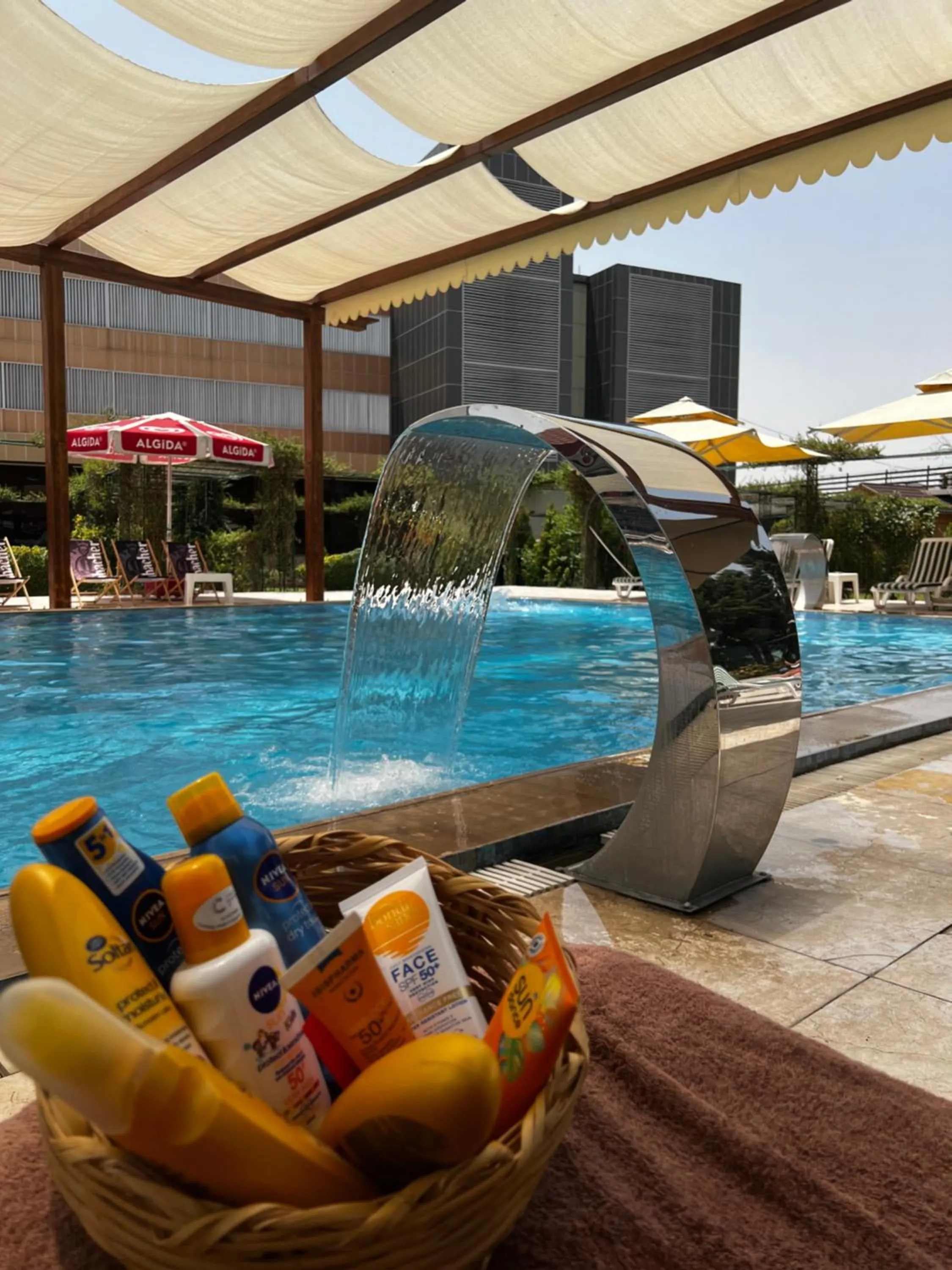 Day in Abu Sanaa Hotel