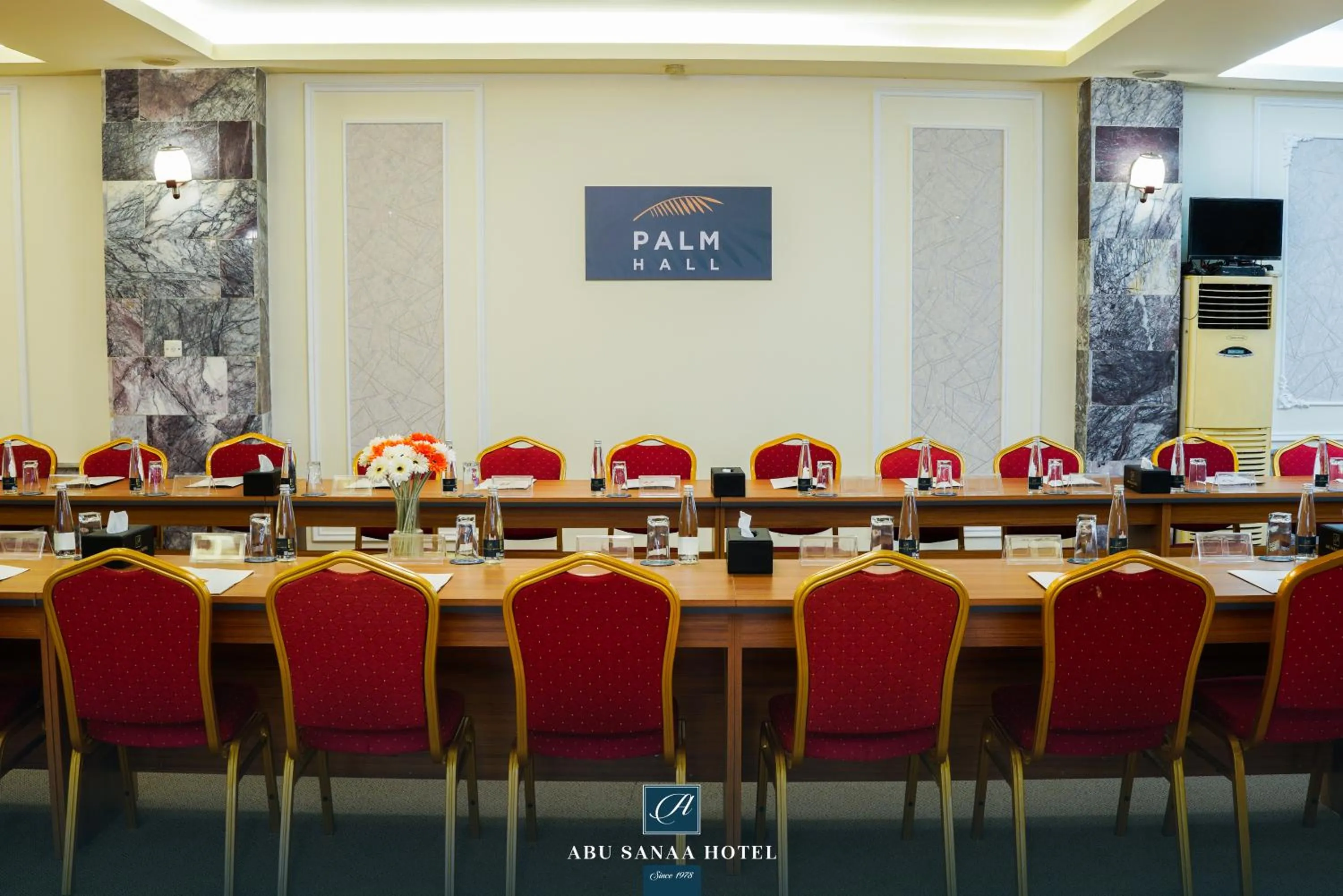 Meeting/conference room in Abu Sanaa Hotel