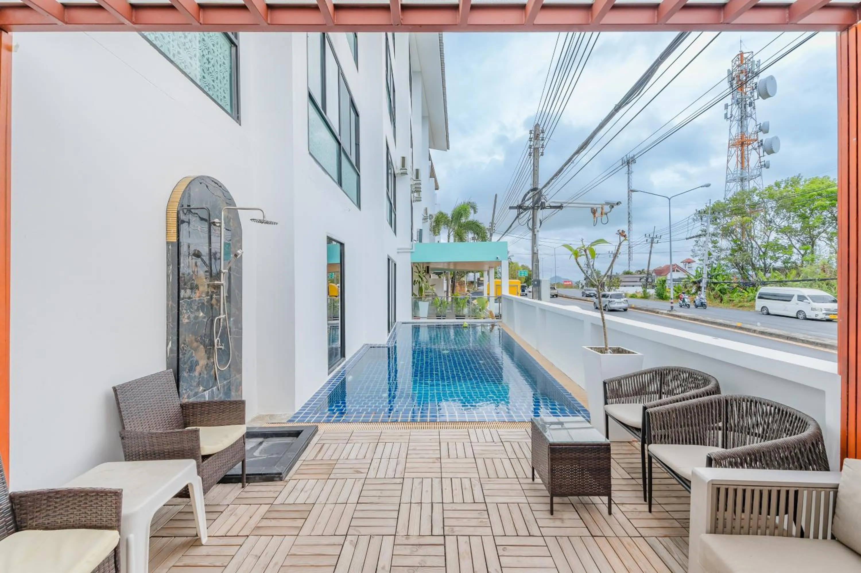 Swimming pool in De Blue Sea Rawai Hotel