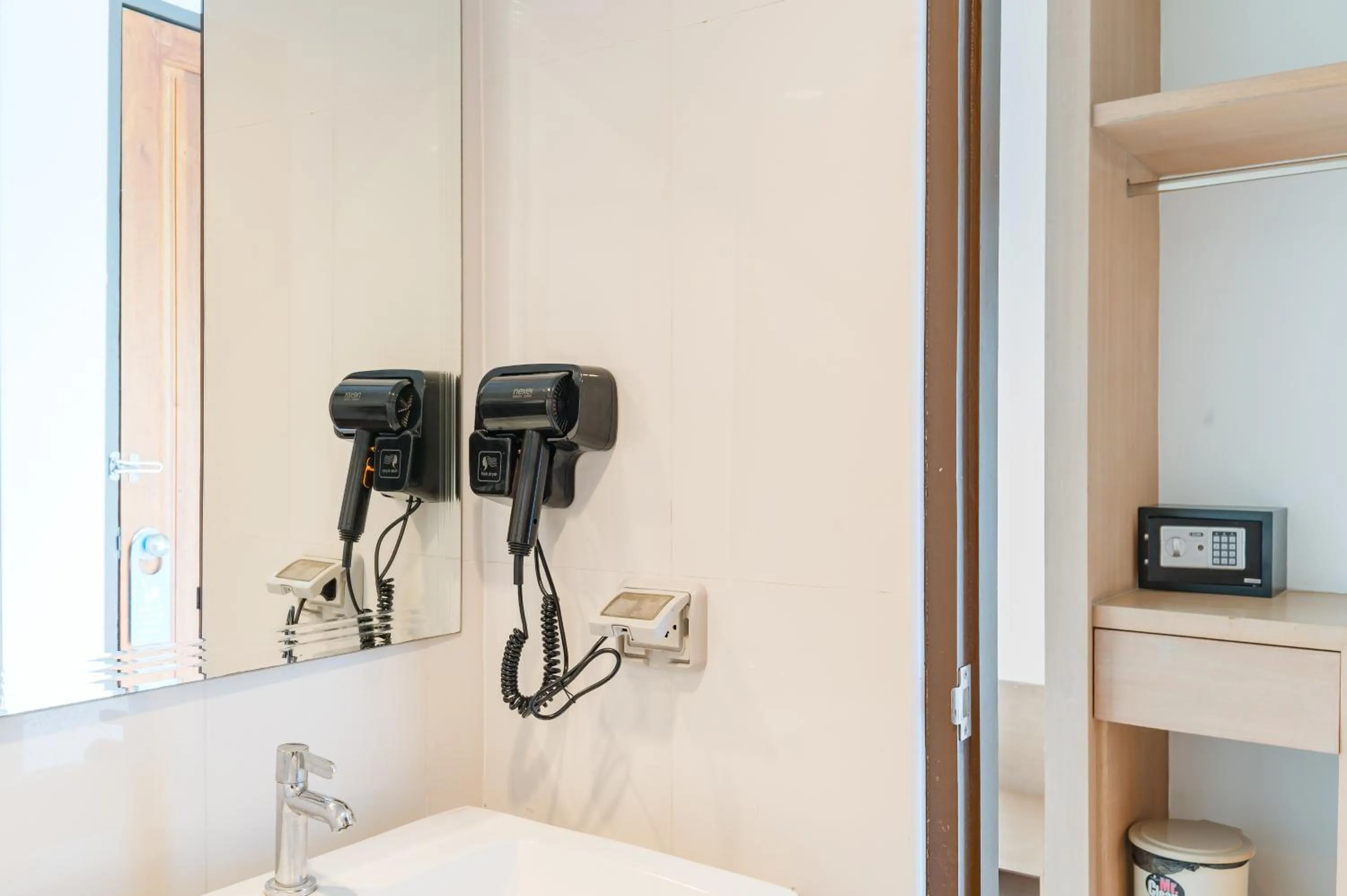 De Blue Sea Rawai Hotel