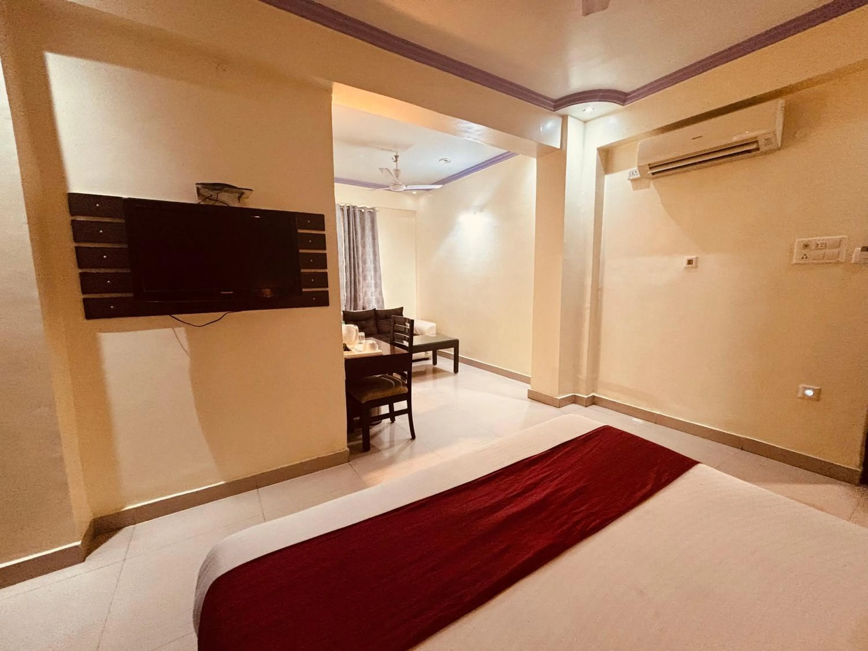 Bed in Hotel Chariot Inn Patna