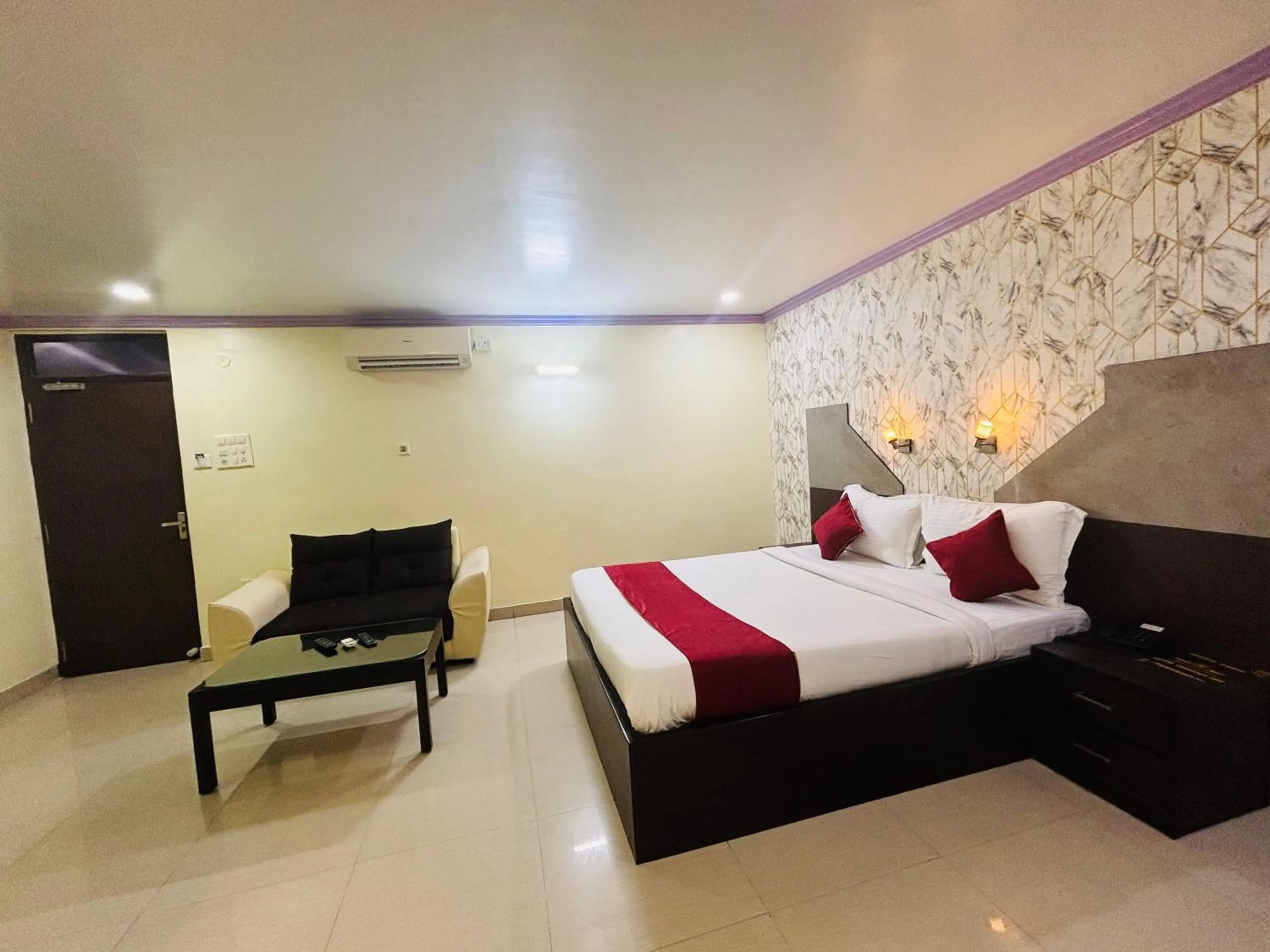 Bed in Hotel Chariot Inn Patna