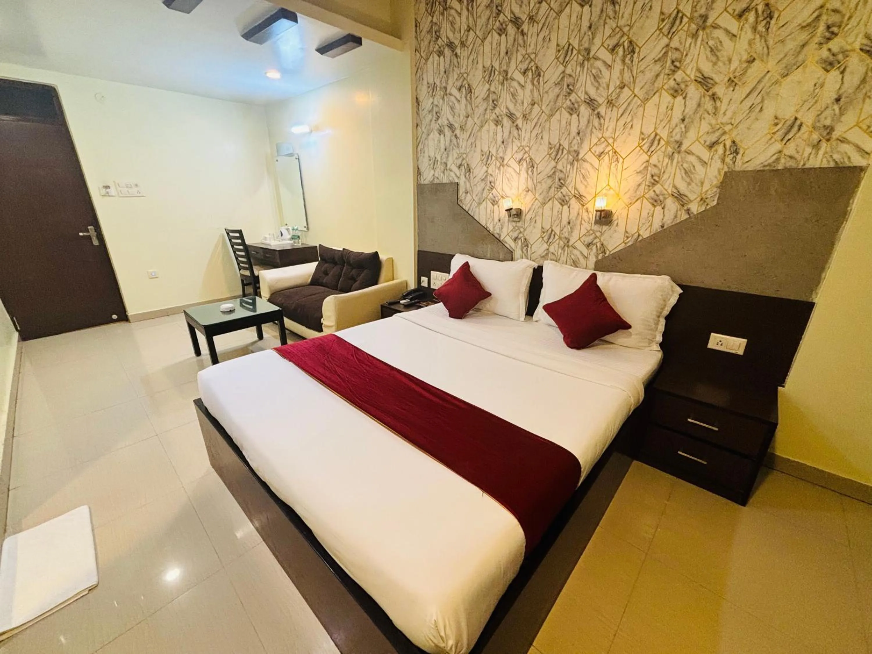 Bedroom, Bed in Hotel Chariot Inn Patna