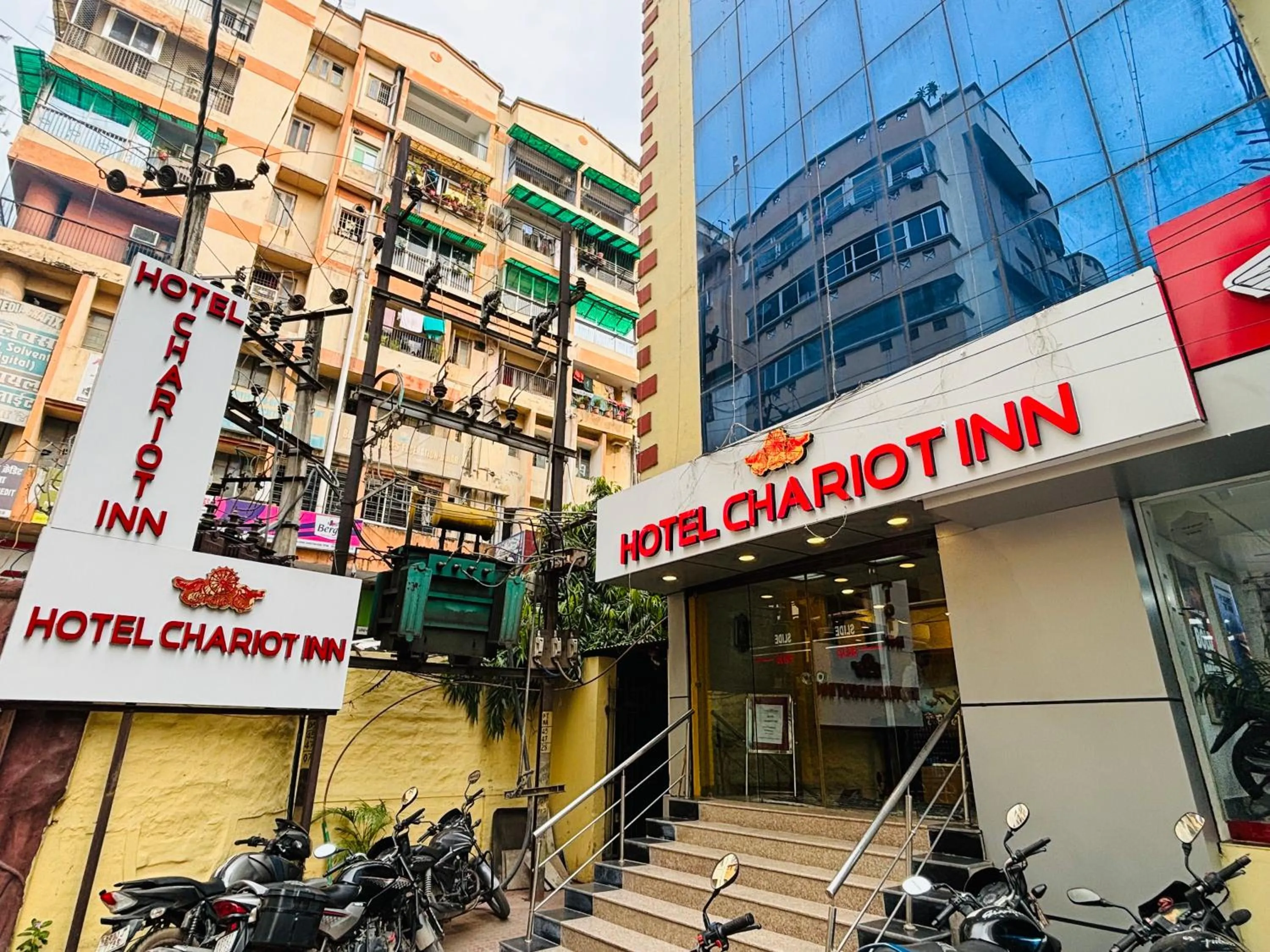Property building in Hotel Chariot Inn Patna