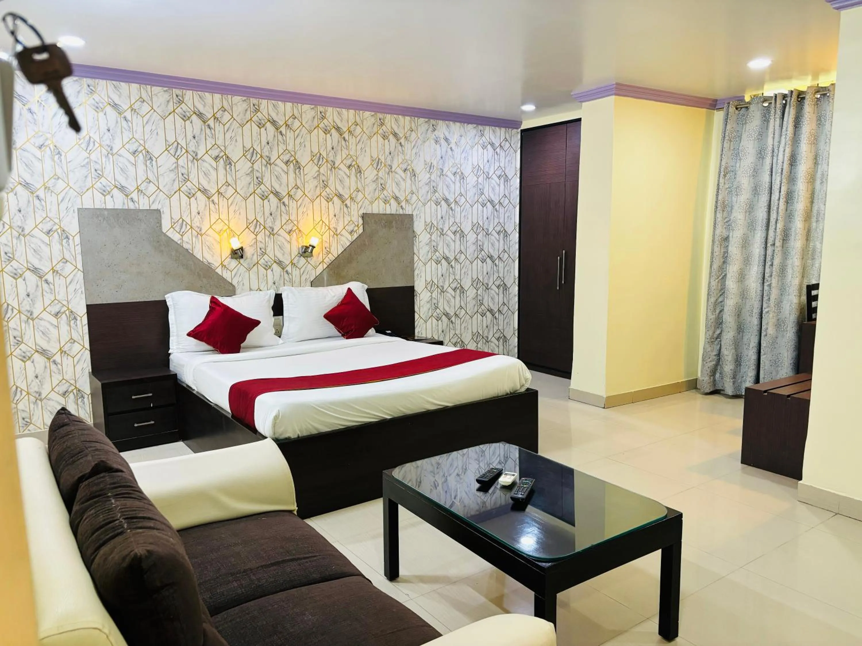 Bedroom, Bed in Hotel Chariot Inn Patna