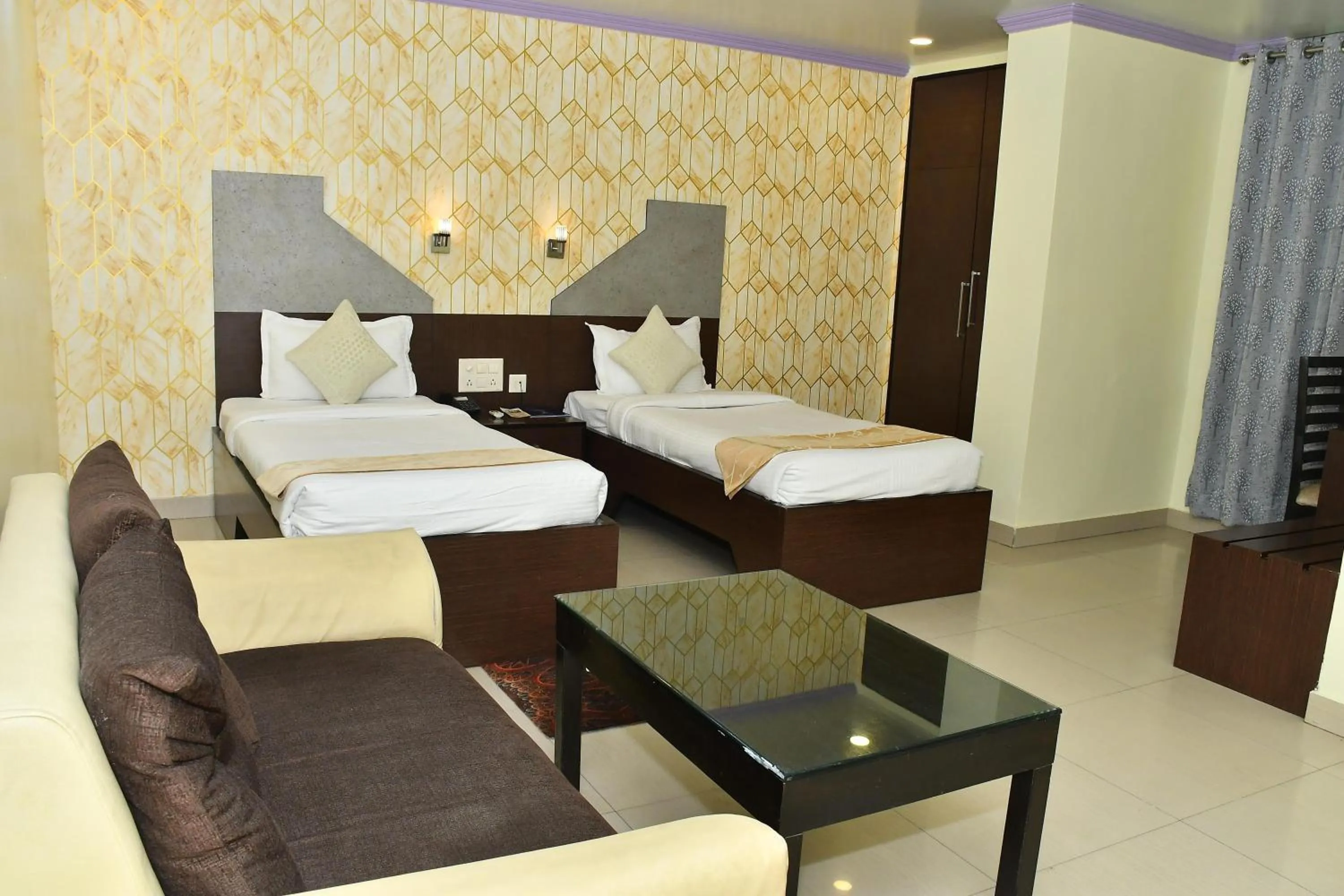 Bed in Hotel Chariot Inn Patna