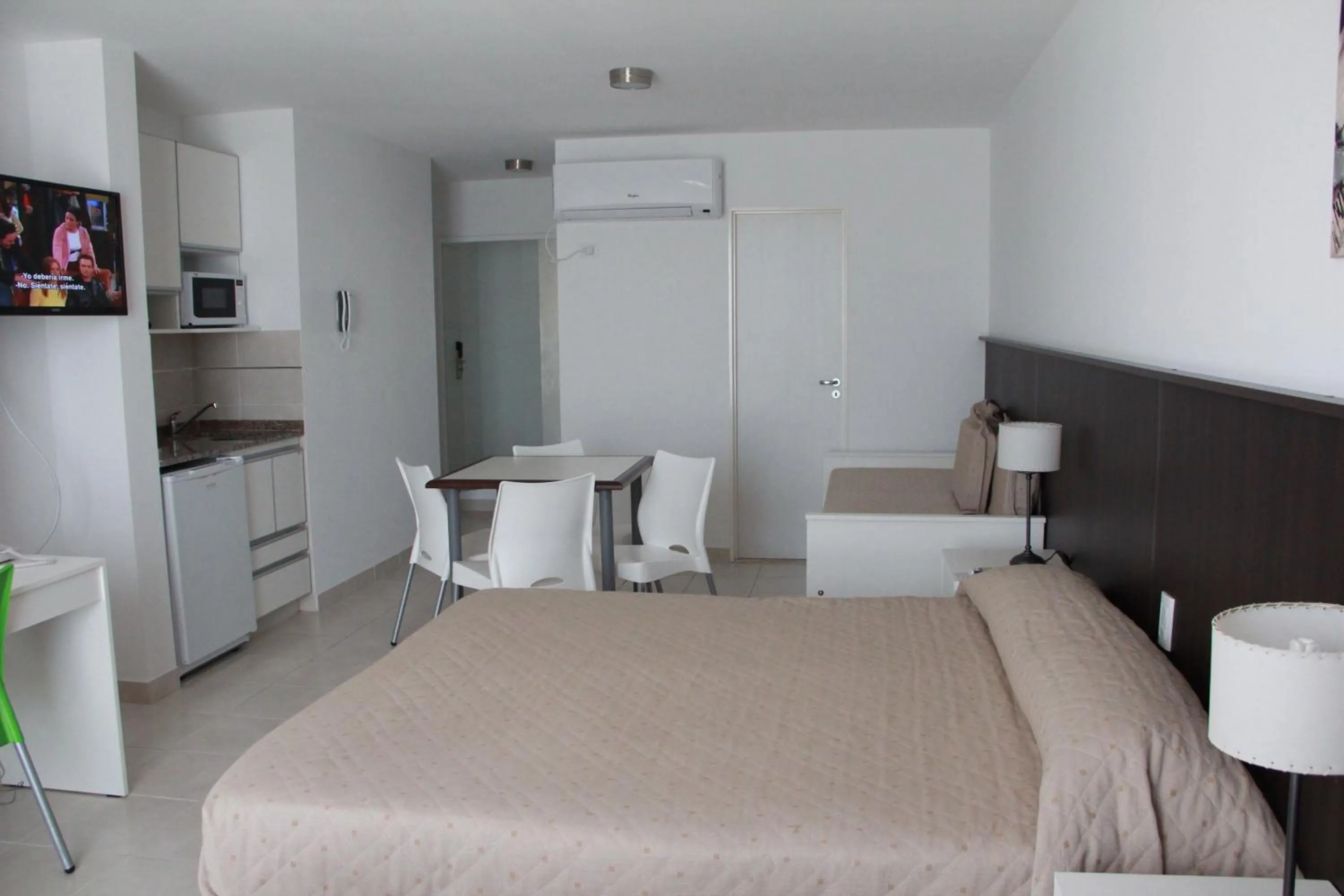 Photo of the whole room, Bed in Torre Potosi Departamentos