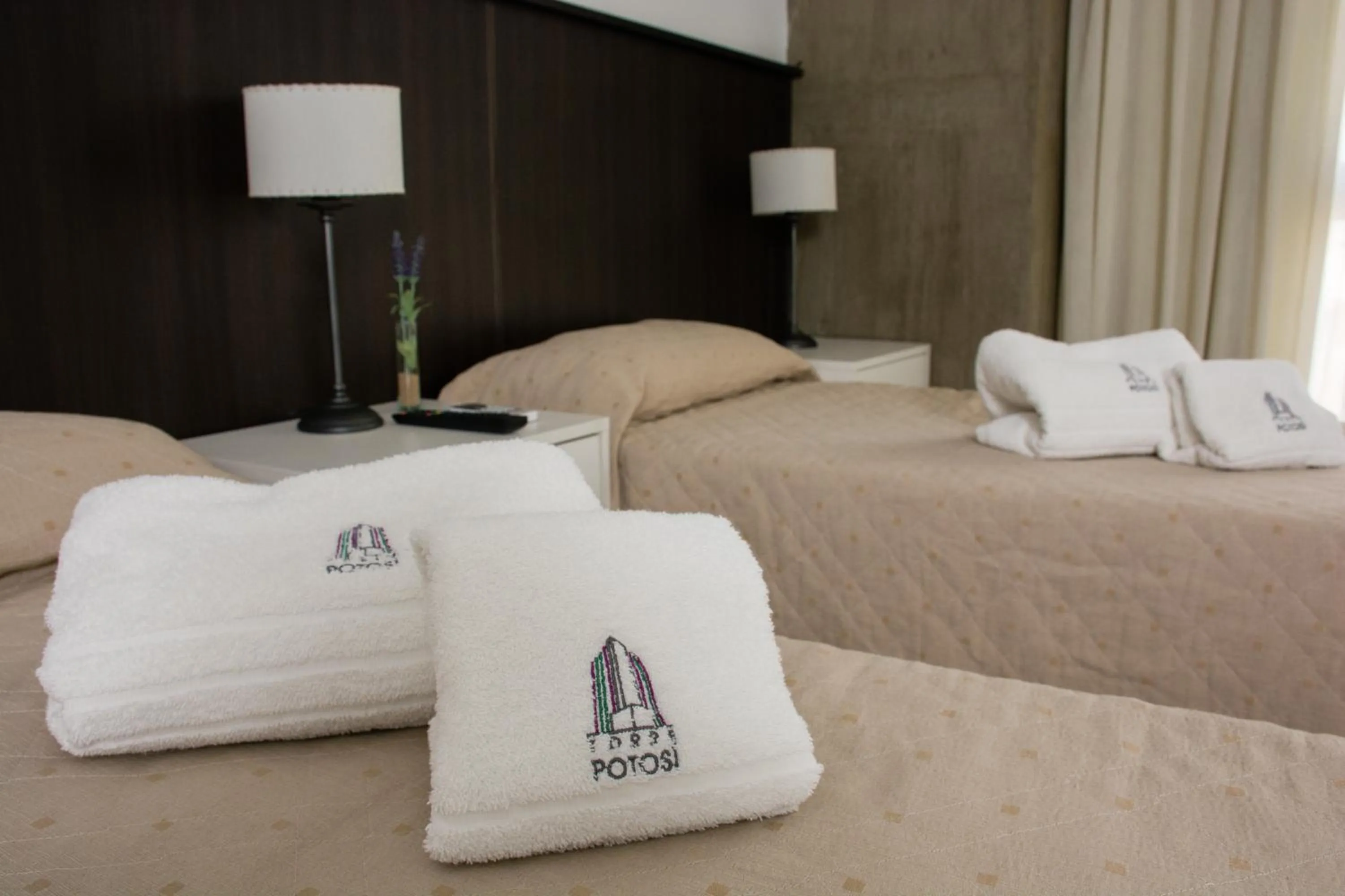 Bed in Torre Potosi Departamentos