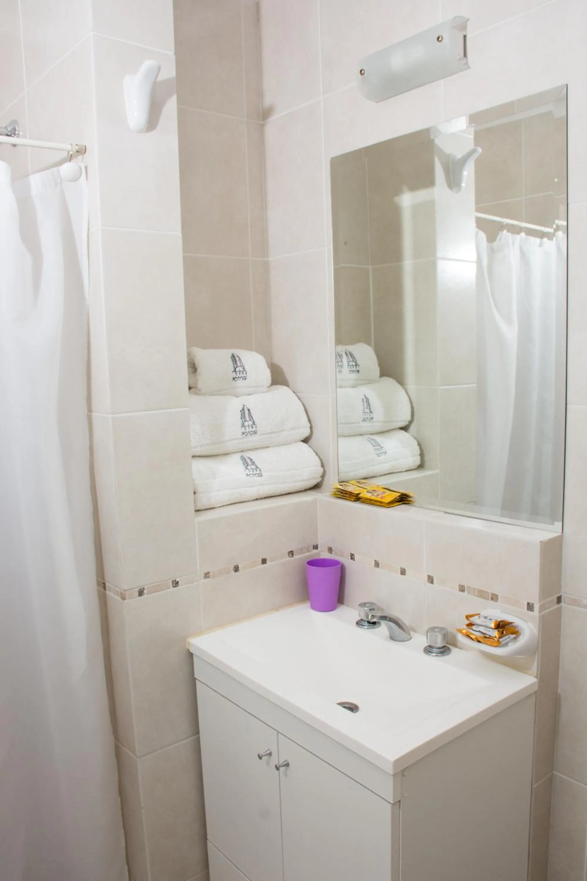 Bathroom in Torre Potosi Departamentos