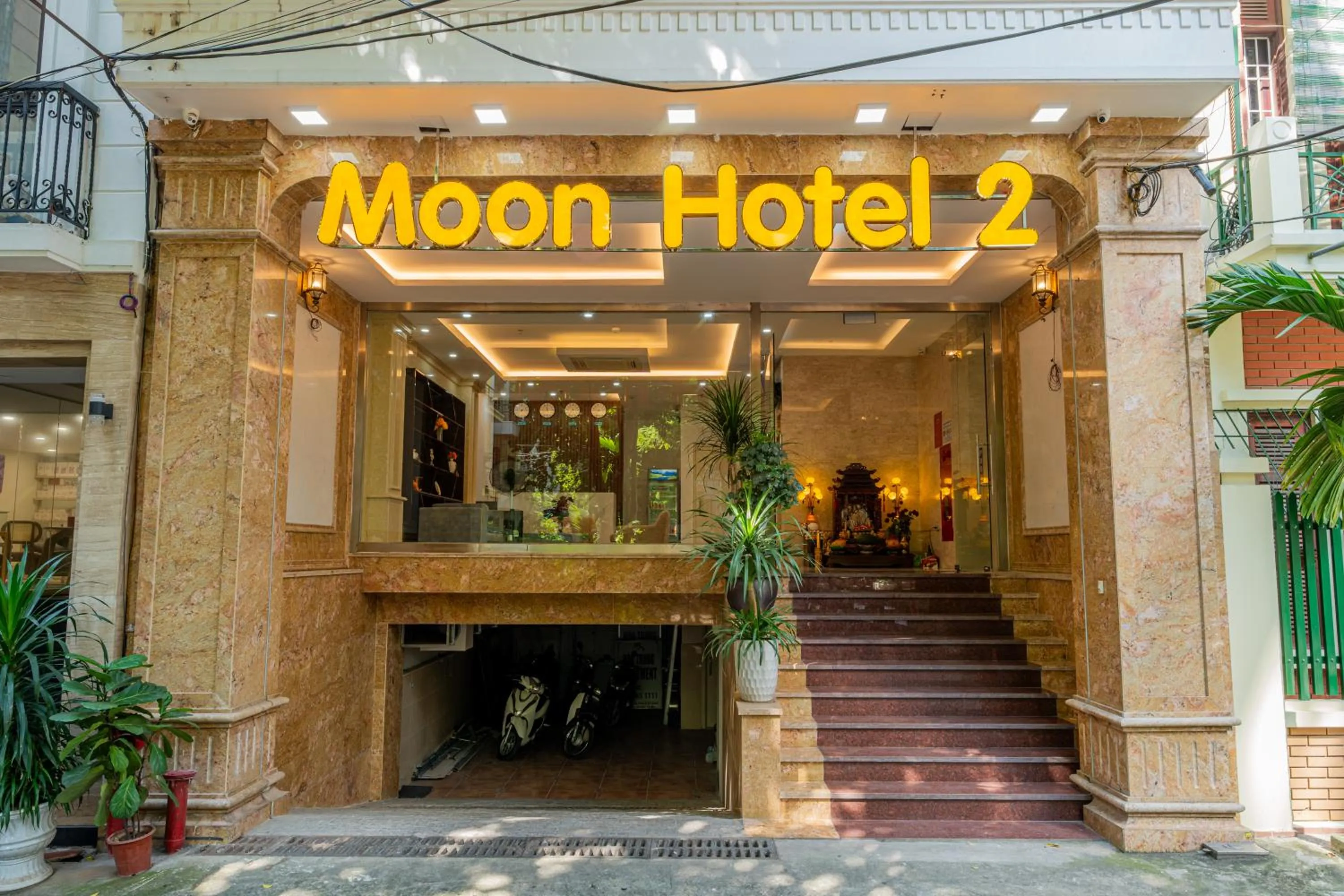 Property building in Moon Hotel 26 Do Quang
