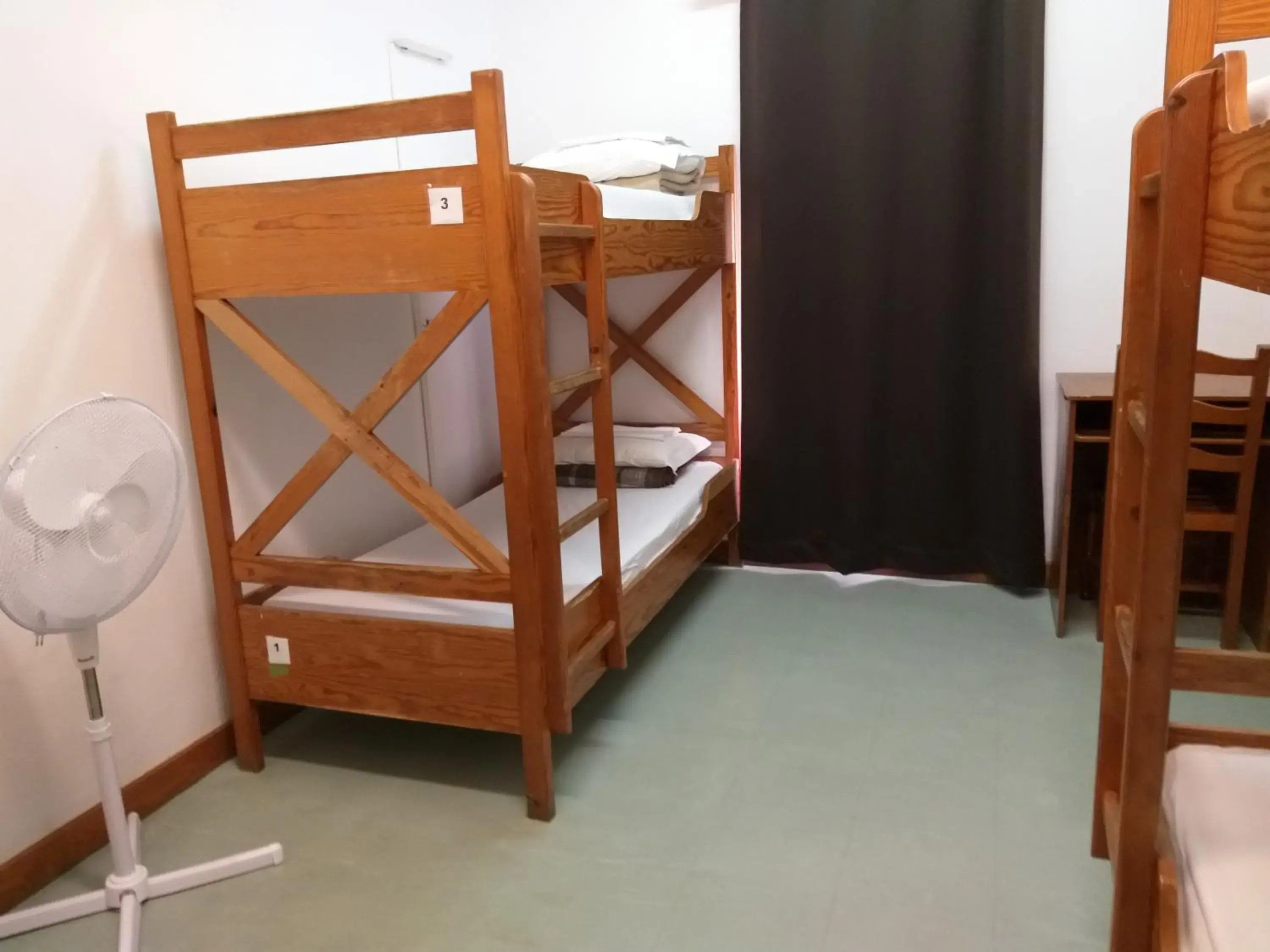 Quadruple Room with Shared Bathroom in HI Faro – Pousada de Juventude Quadruple Room with Shared Bathroom in HI Faro – Pousada de Juventude