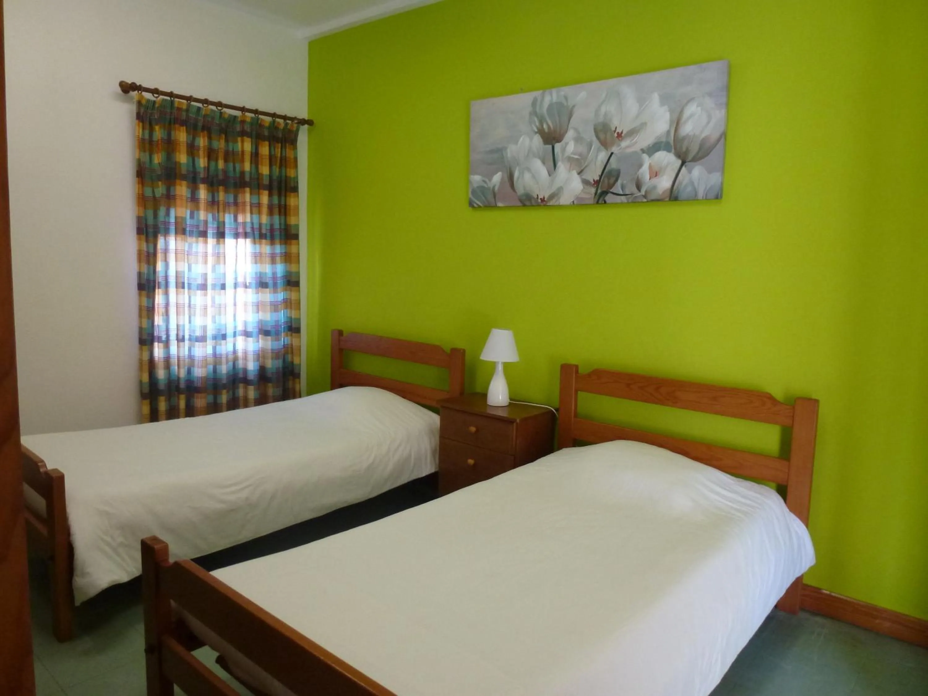 Bed in HI Faro – Pousada de Juventude