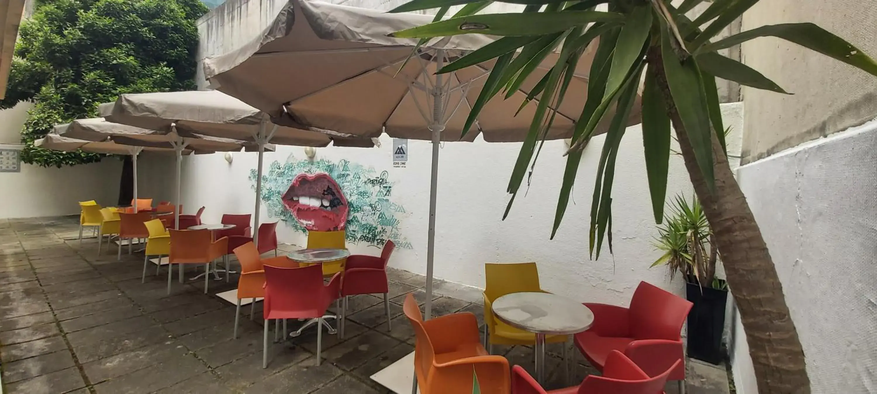 Inner courtyard view in HI Lisboa - Pousada de Juventude Inner courtyard view in HI Lisboa - Pousada de Juventude