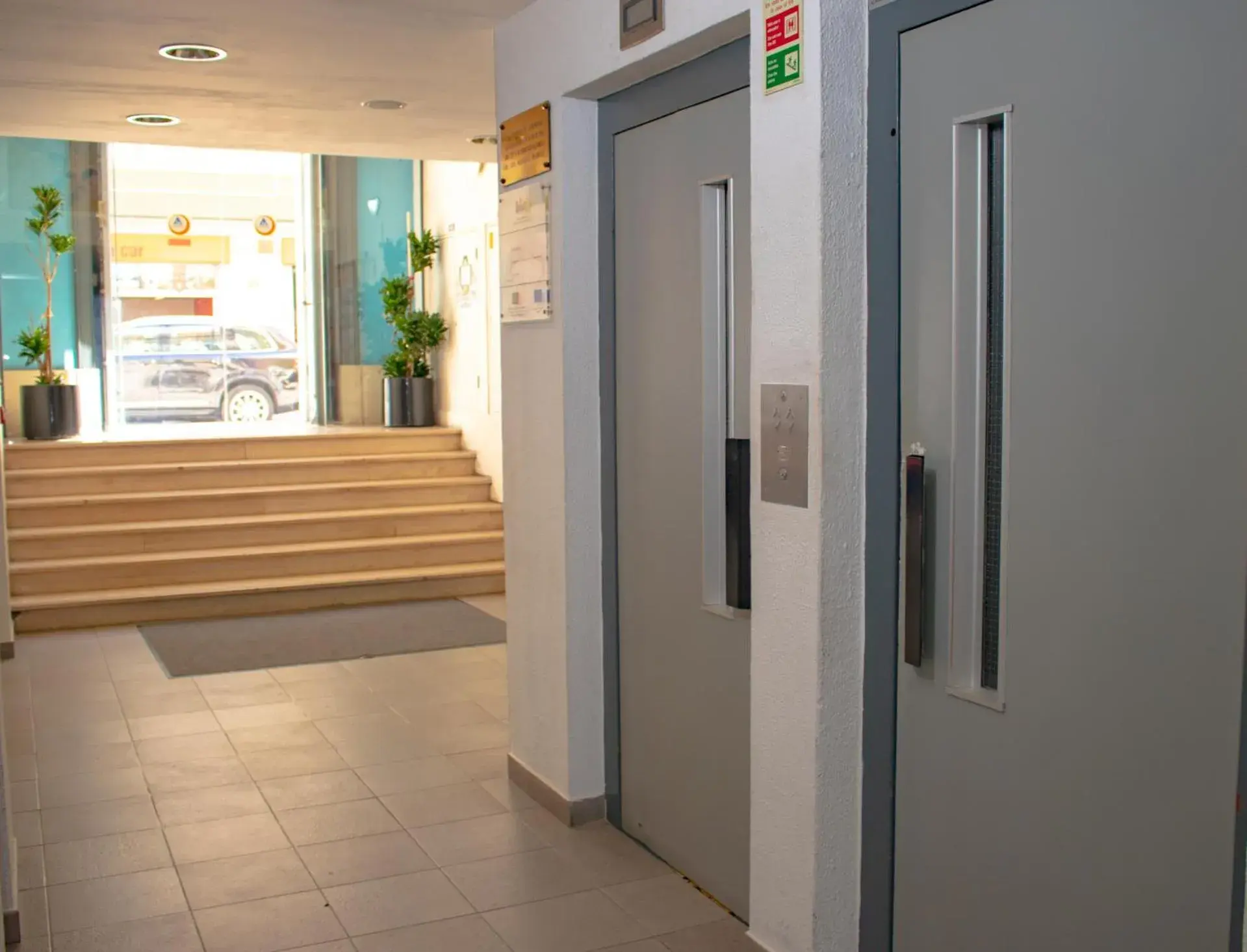 Lobby or reception in HI Lisboa - Pousada de Juventude Lobby or reception in HI Lisboa - Pousada de Juventude