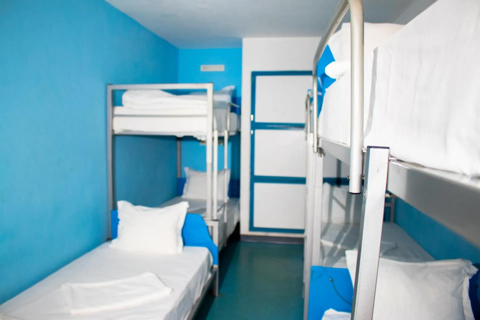 Bedroom, Bed in HI Lisboa - Pousada de Juventude