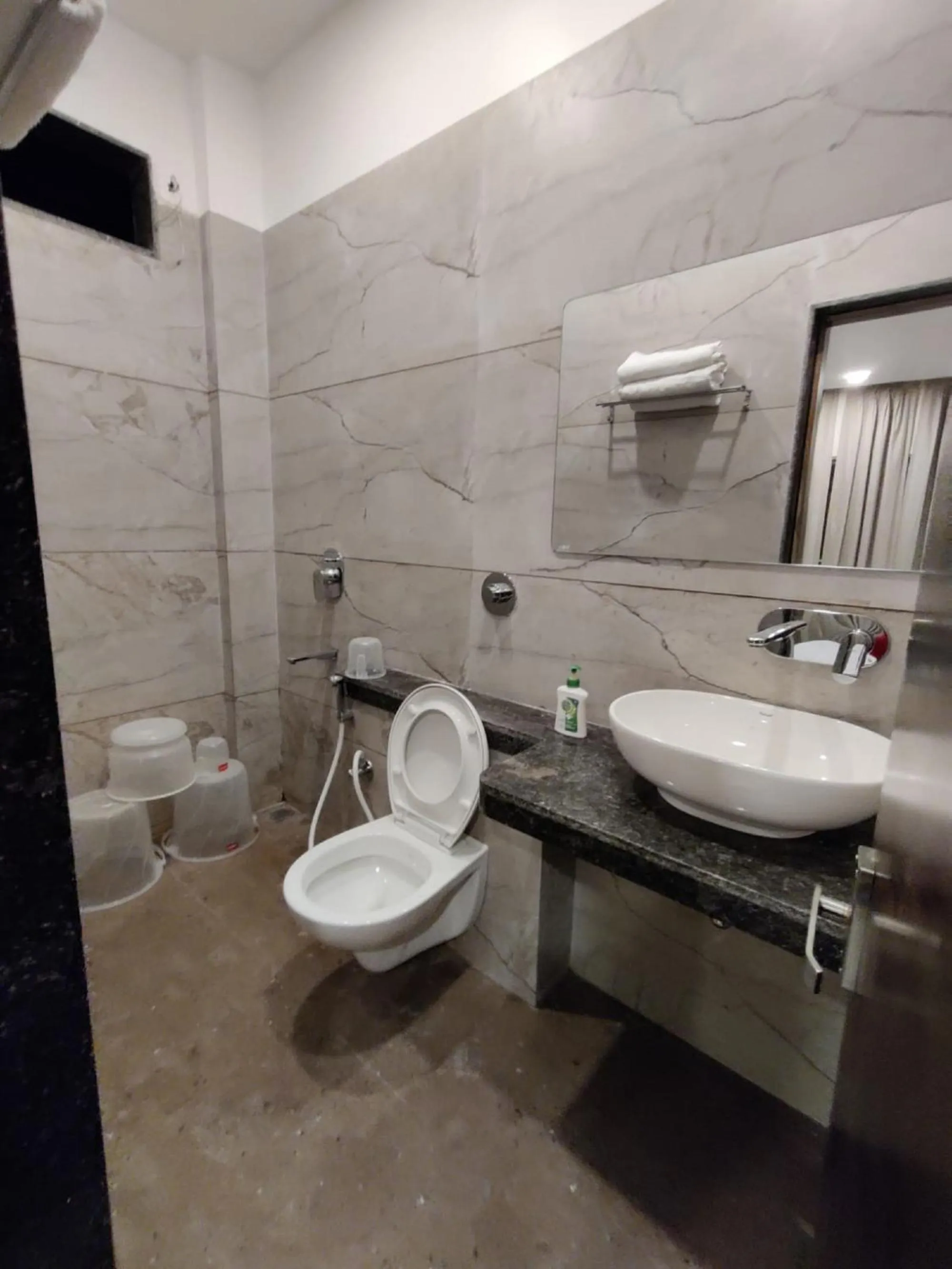 Toilet in Hotel utkarsh