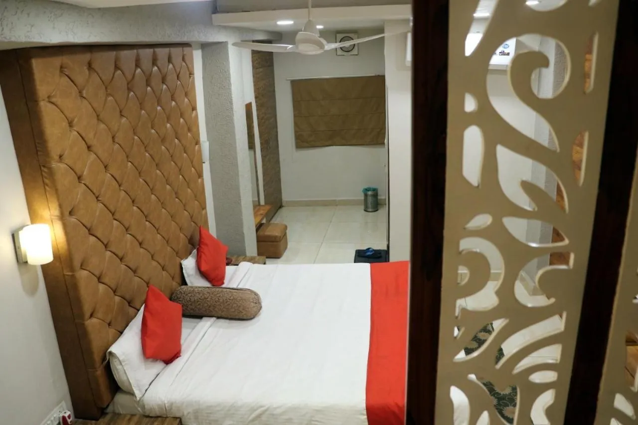 Bedroom, Bed in Hotel utkarsh