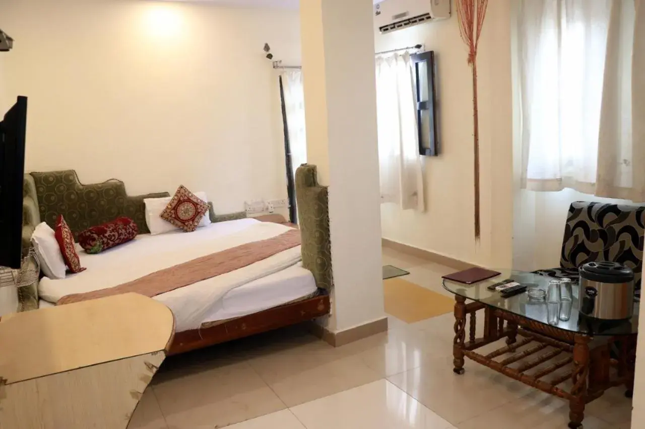 Bedroom, Bed in Hotel utkarsh Bedroom, Bed in Hotel utkarsh