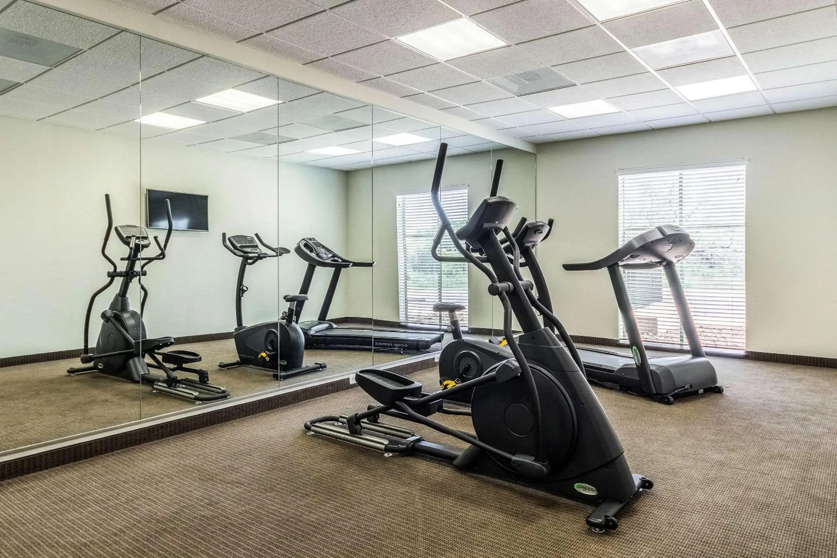 Fitness centre/facilities in Sleep Inn & Suites Fitness centre/facilities in Sleep Inn & Suites