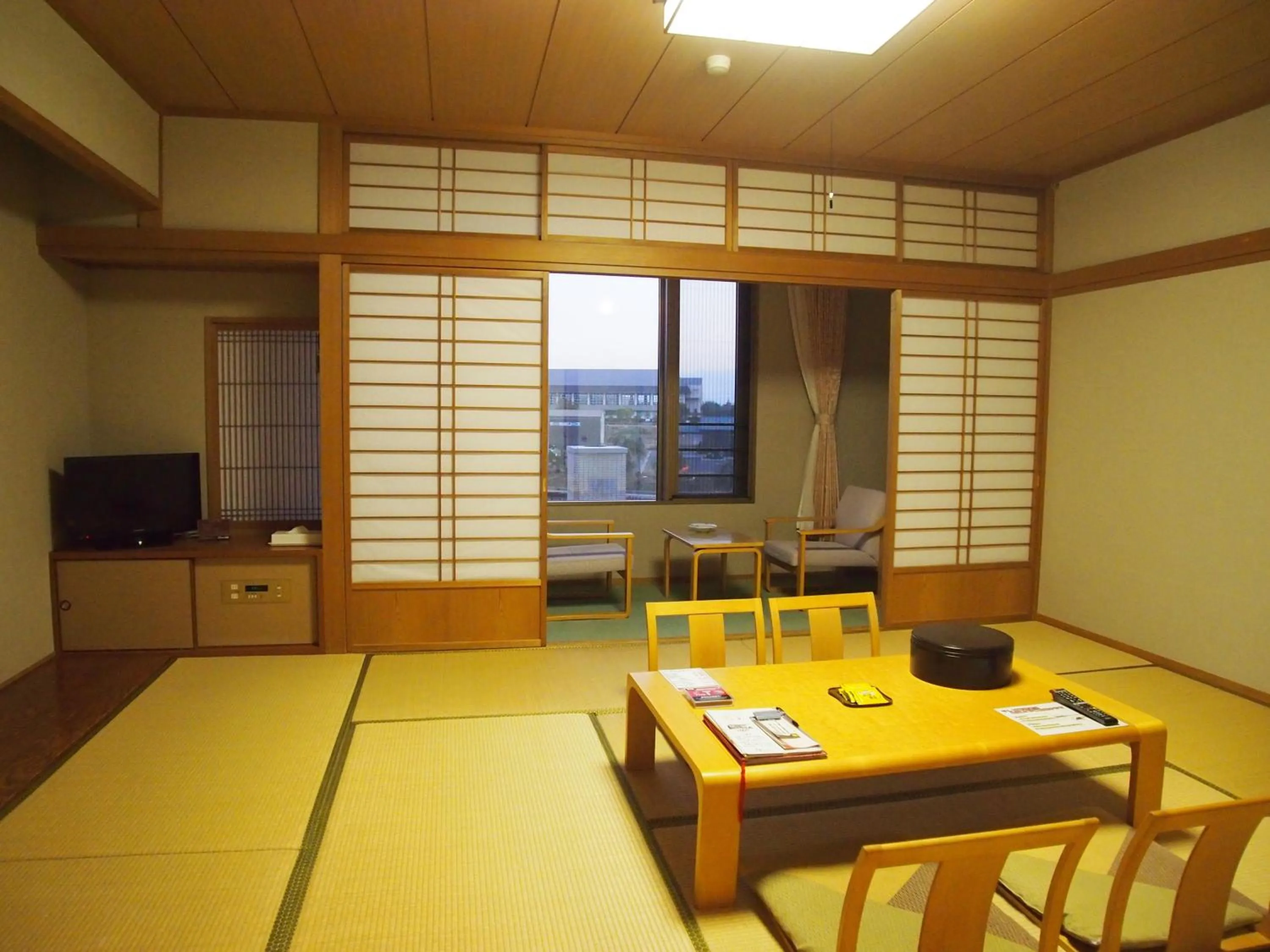 Photo of the whole room in Rainbow Sakurajima