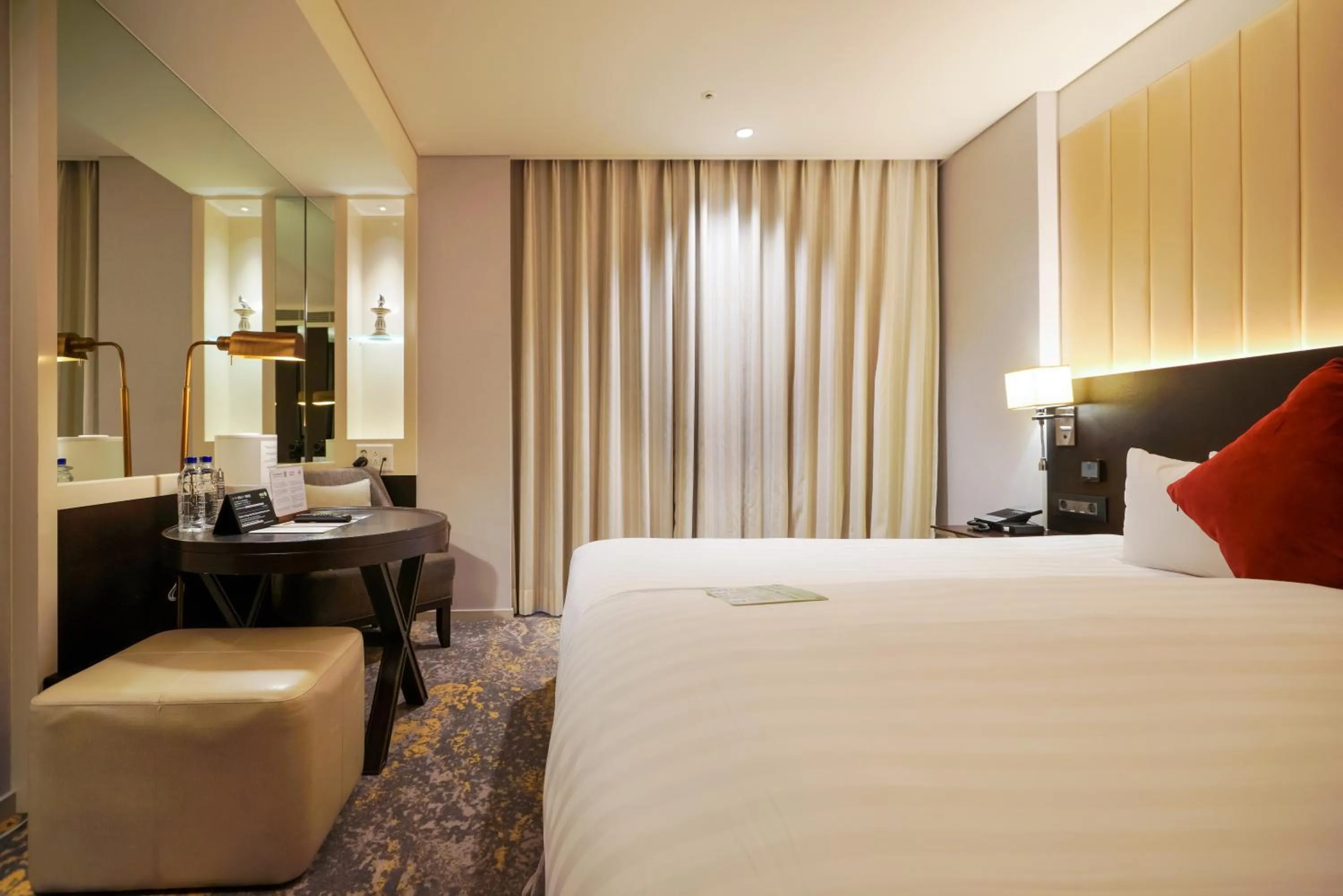 Bed in Solaria Nishitetsu Hotel Seoul Myeongdong - Renovated in 2025