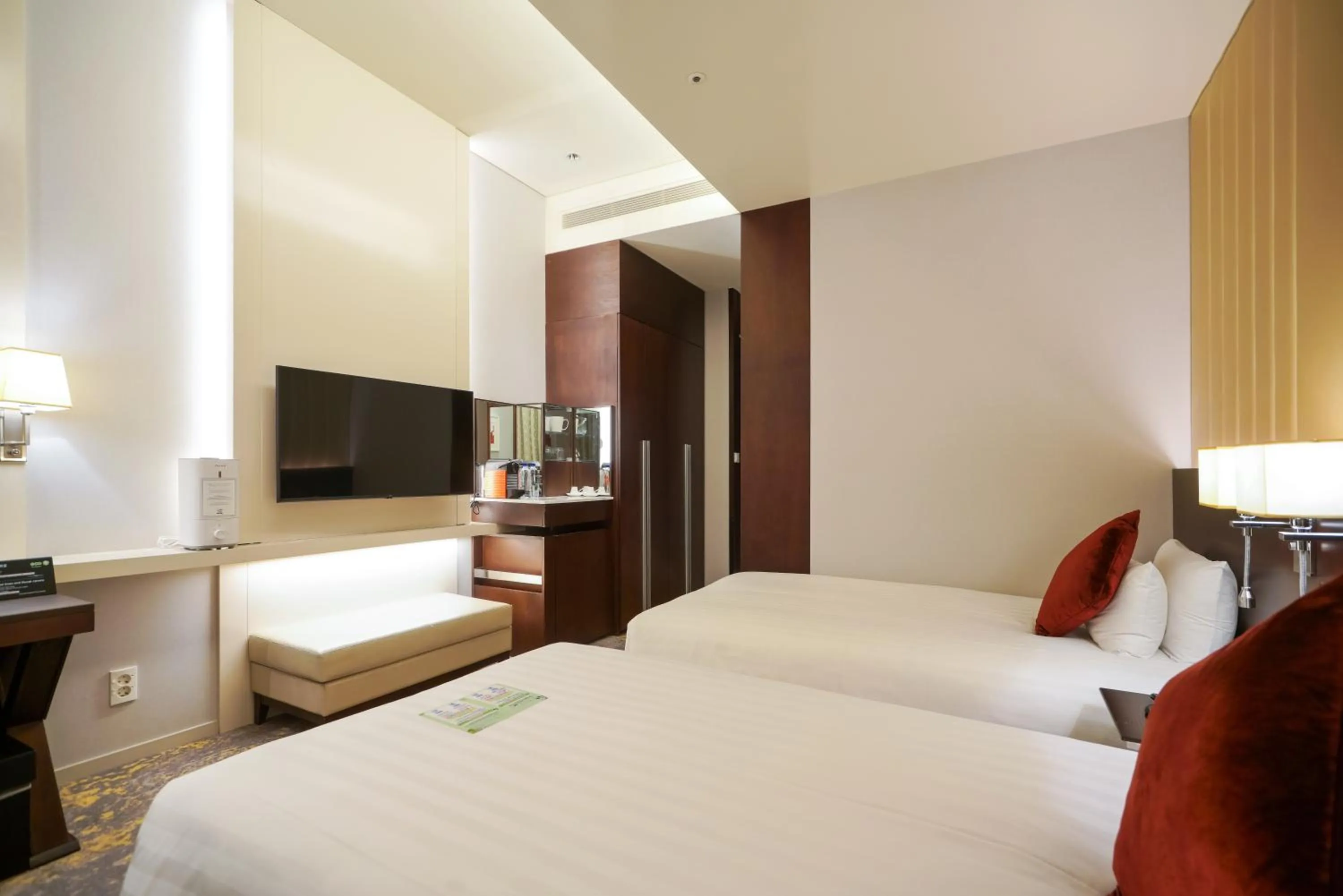 Bed in Solaria Nishitetsu Hotel Seoul Myeongdong - Renovated in 2025