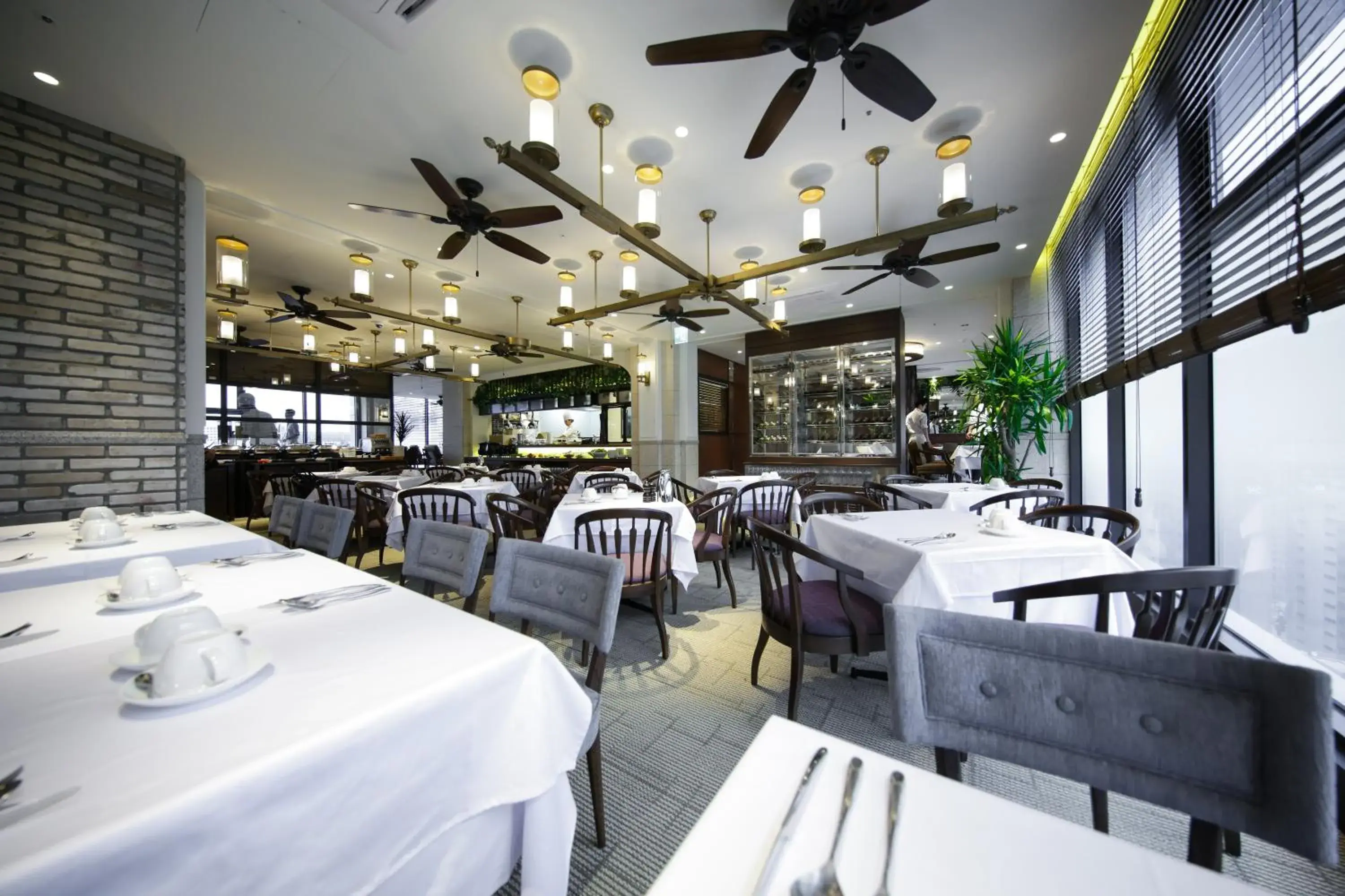 Restaurant/places to eat in Solaria Nishitetsu Hotel Seoul Myeongdong - Renovated in 2025 Restaurant/places to eat in Solaria Nishitetsu Hotel Seoul Myeongdong - Renovated in 2025