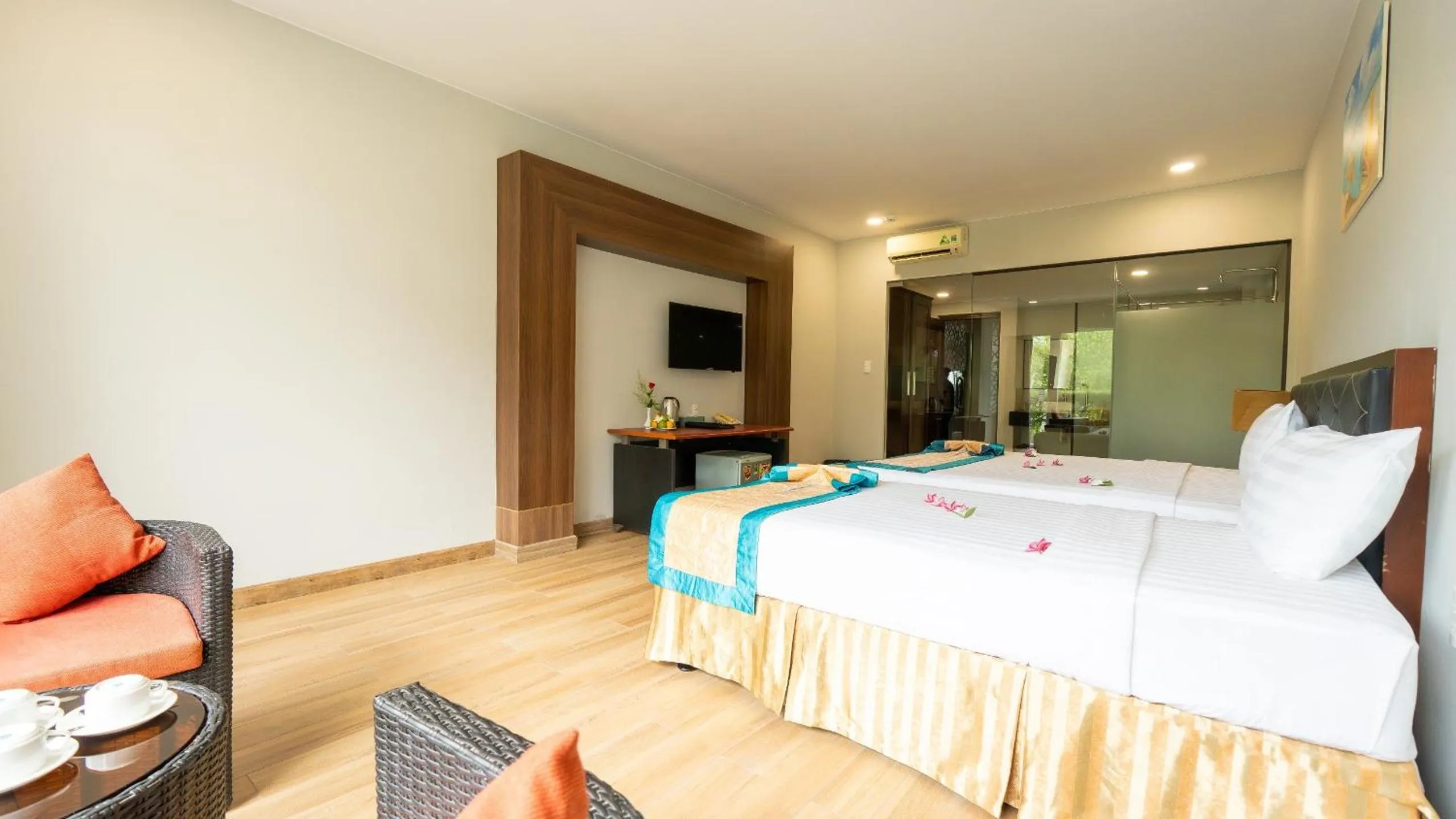 Bedroom, Bed in Sandunes Beach Resort & Spa