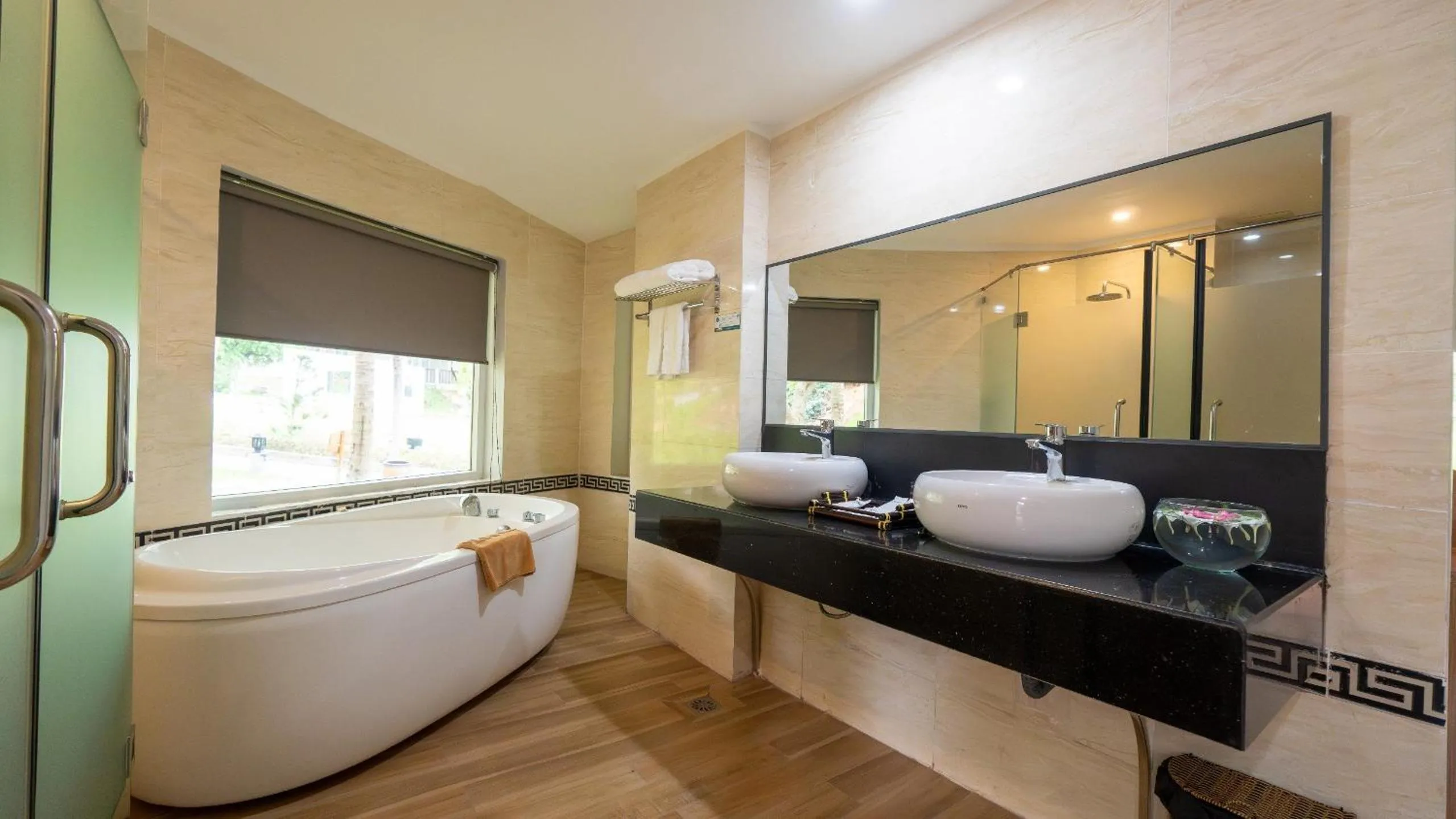 Bath in Sandunes Beach Resort & Spa