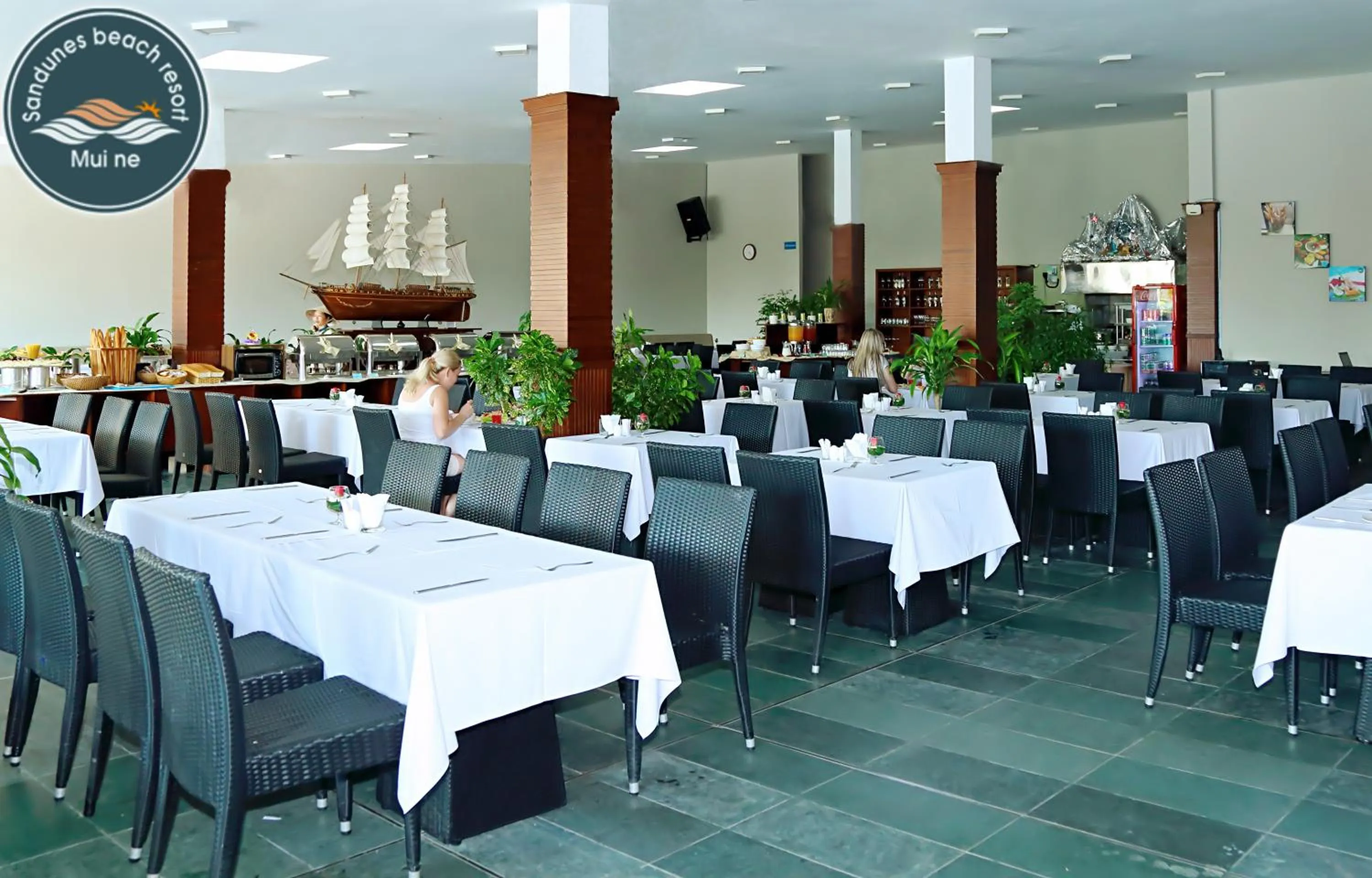 Restaurant/places to eat in Sandunes Beach Resort & Spa