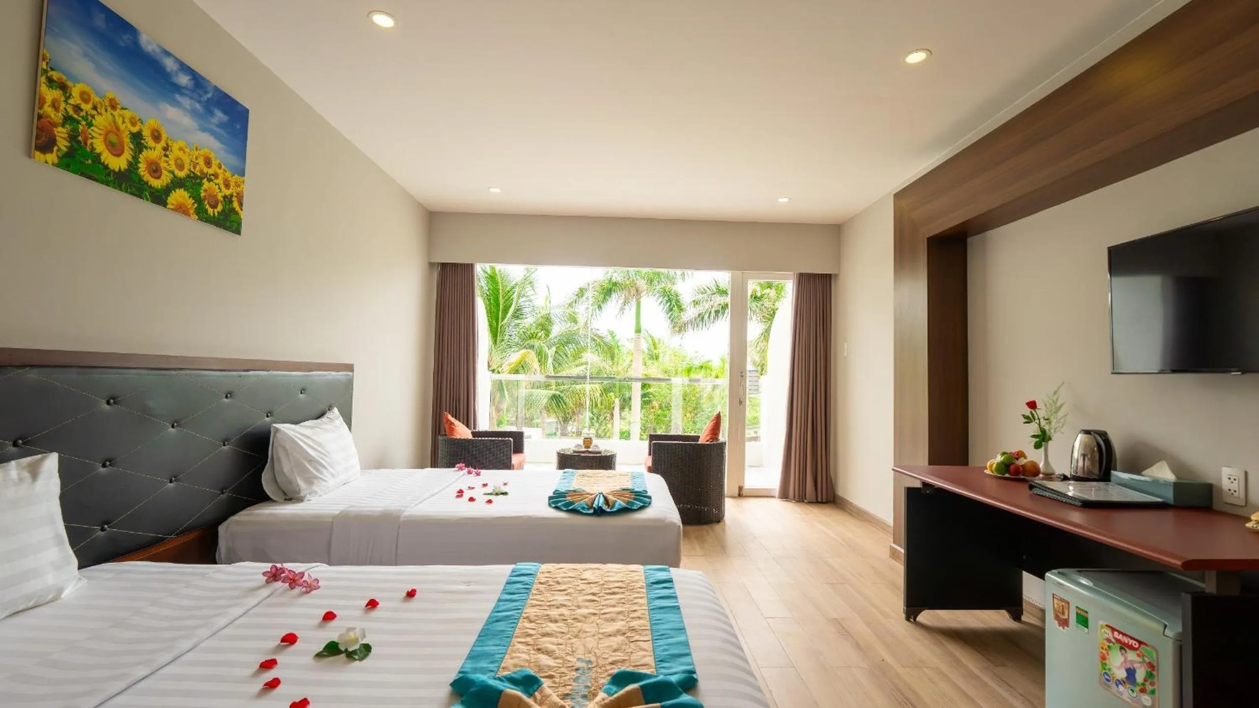 Bedroom, Bed in Sandunes Beach Resort & Spa
