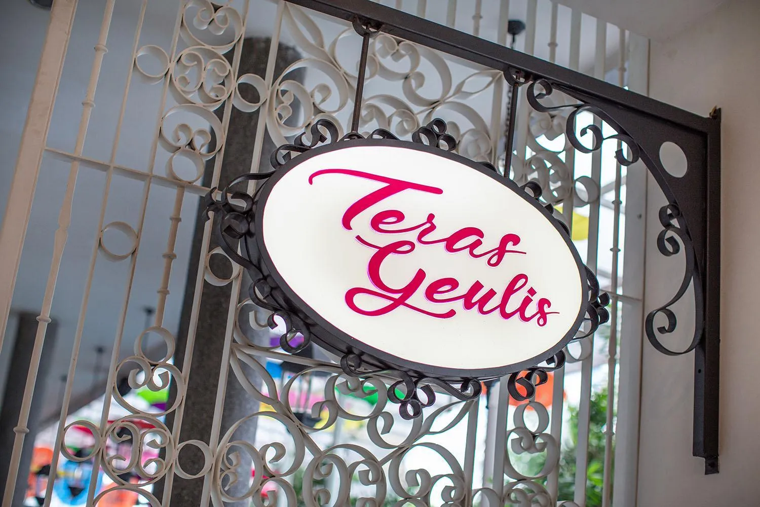 Lounge or bar in THE 1O1 Bogor Suryakancana