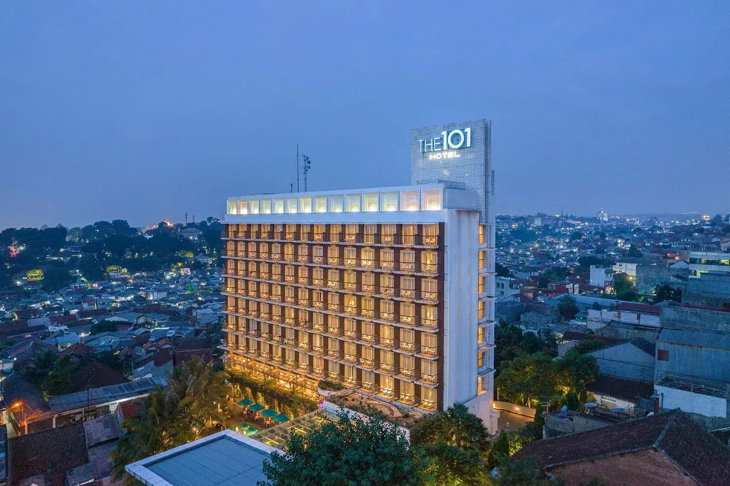 Facade/entrance in THE 1O1 Bogor Suryakancana Facade/entrance in THE 1O1 Bogor Suryakancana