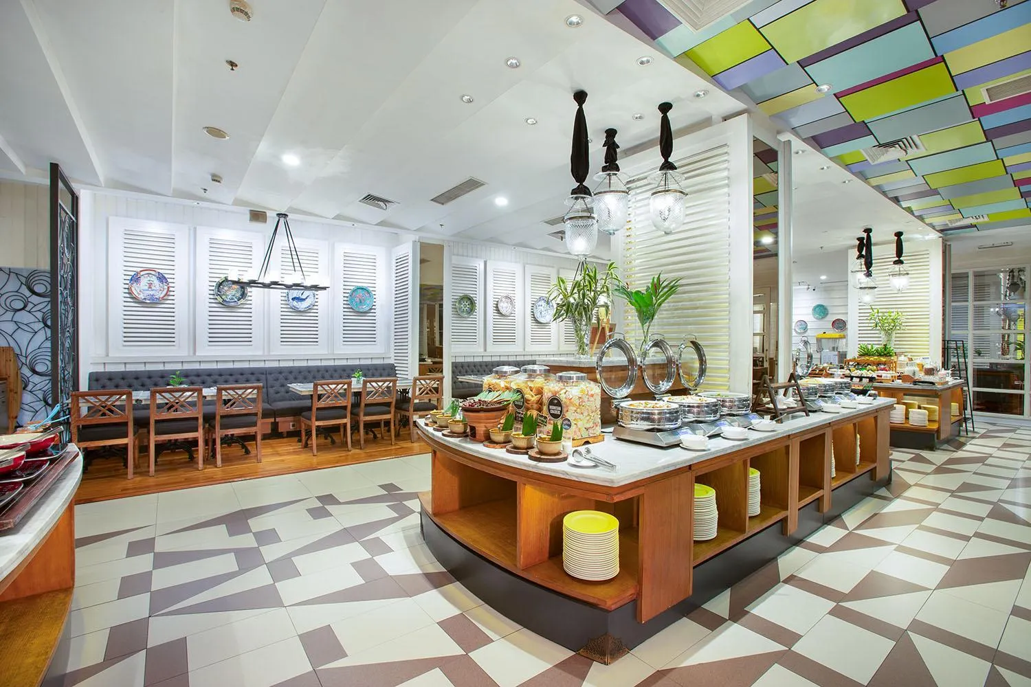 Restaurant/places to eat in THE 1O1 Bogor Suryakancana