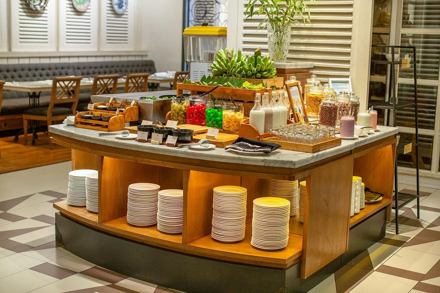 Restaurant/places to eat in THE 1O1 Bogor Suryakancana