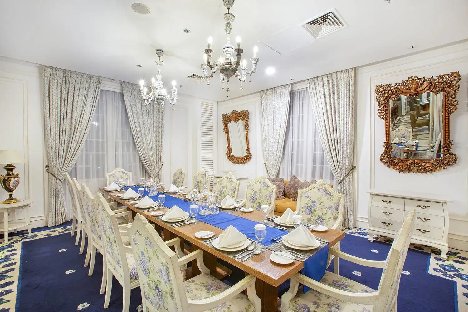 Restaurant/places to eat in THE 1O1 Bogor Suryakancana Restaurant/places to eat in THE 1O1 Bogor Suryakancana