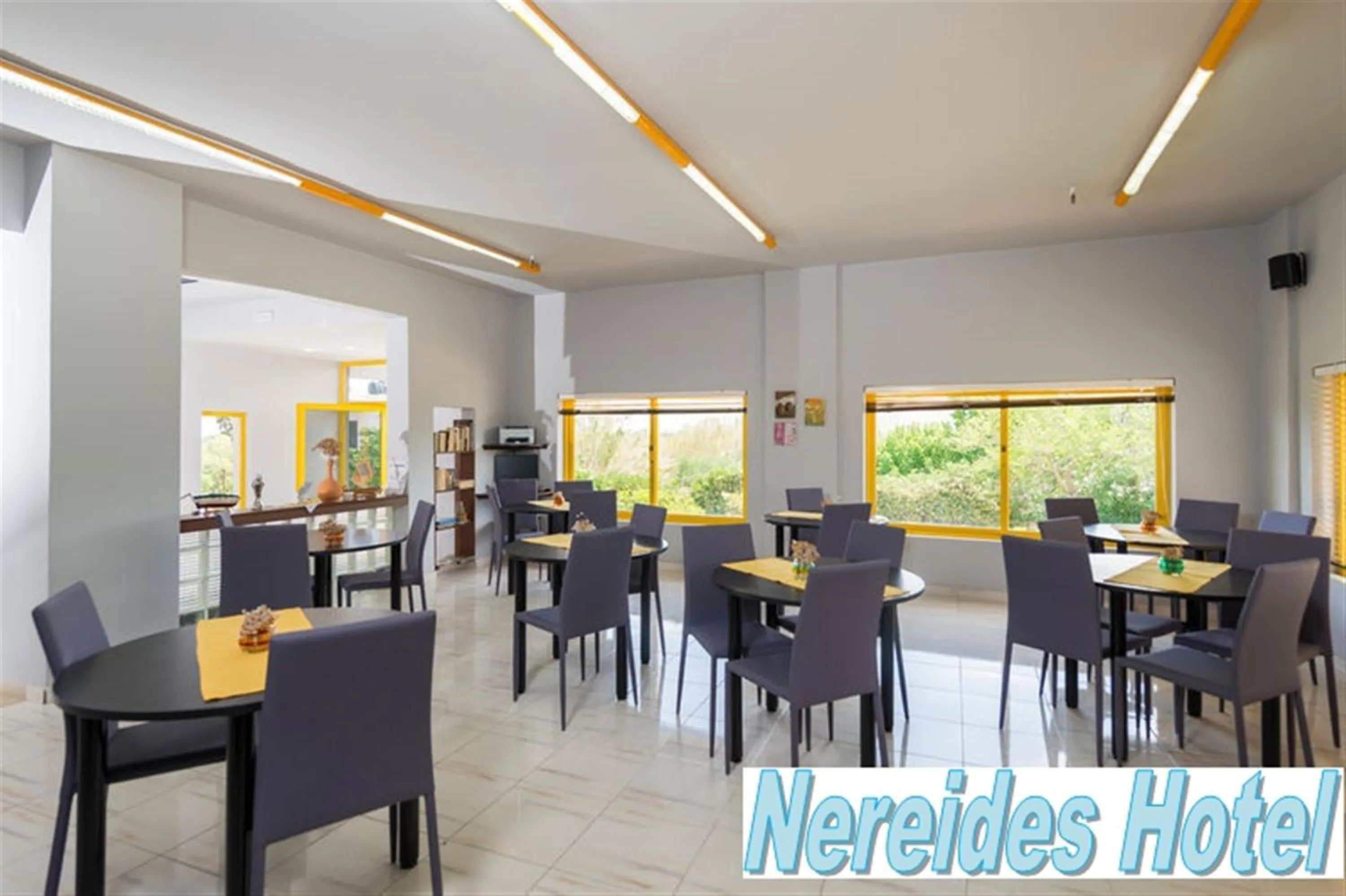 Restaurant/places to eat in Nereides Hotel