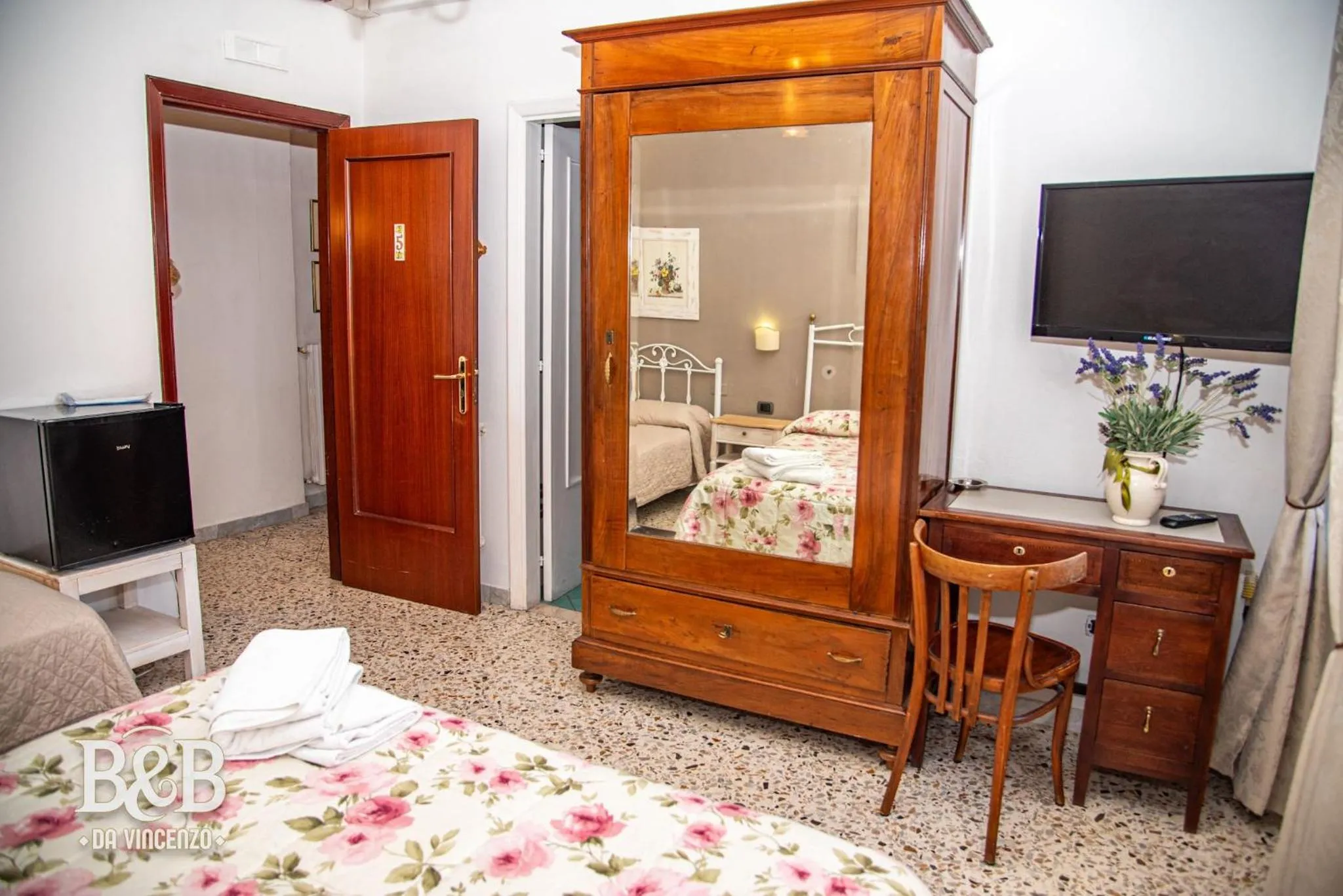 Bed in B&B Da Vincenzo