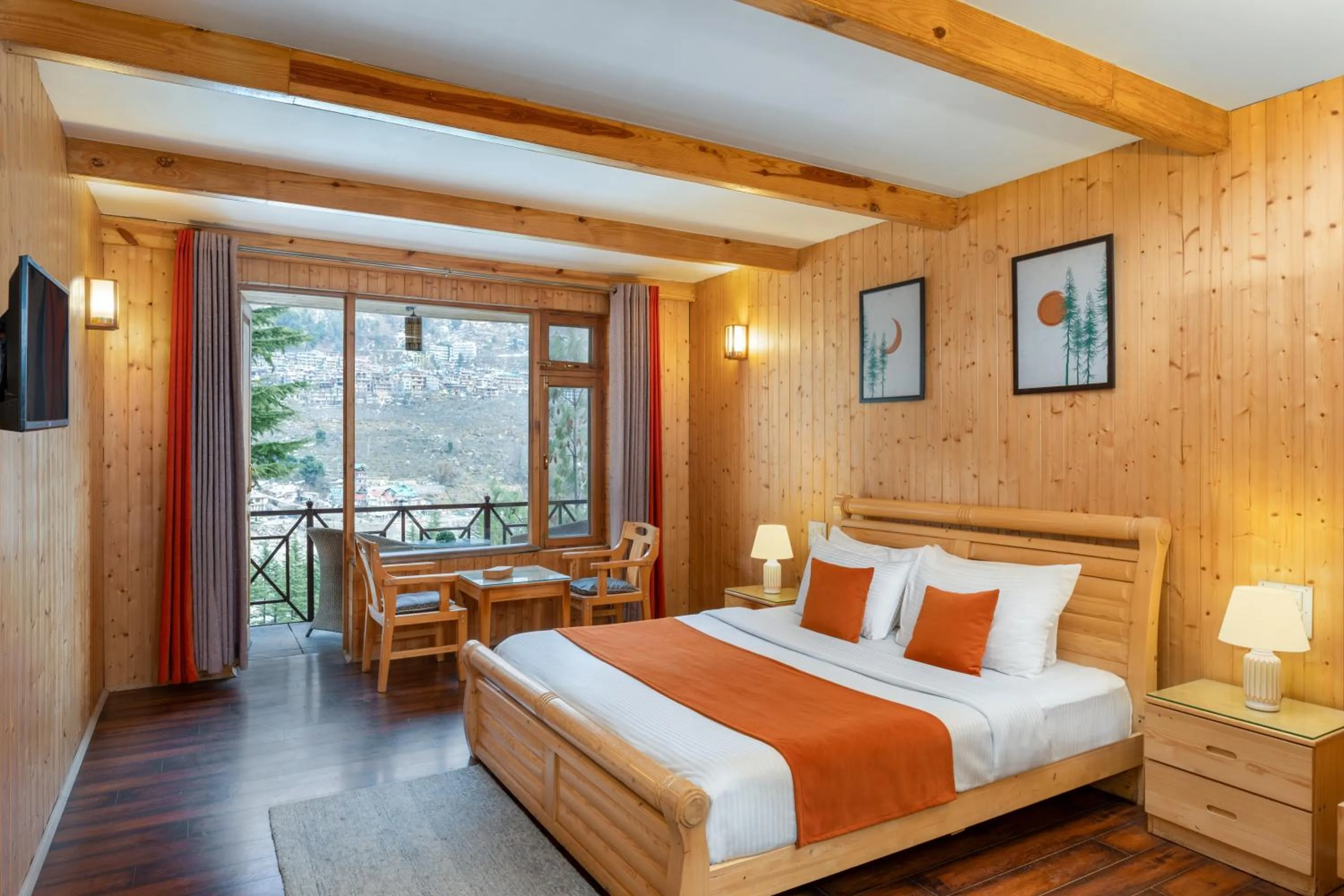 Bed in The Pine Chalet Manali