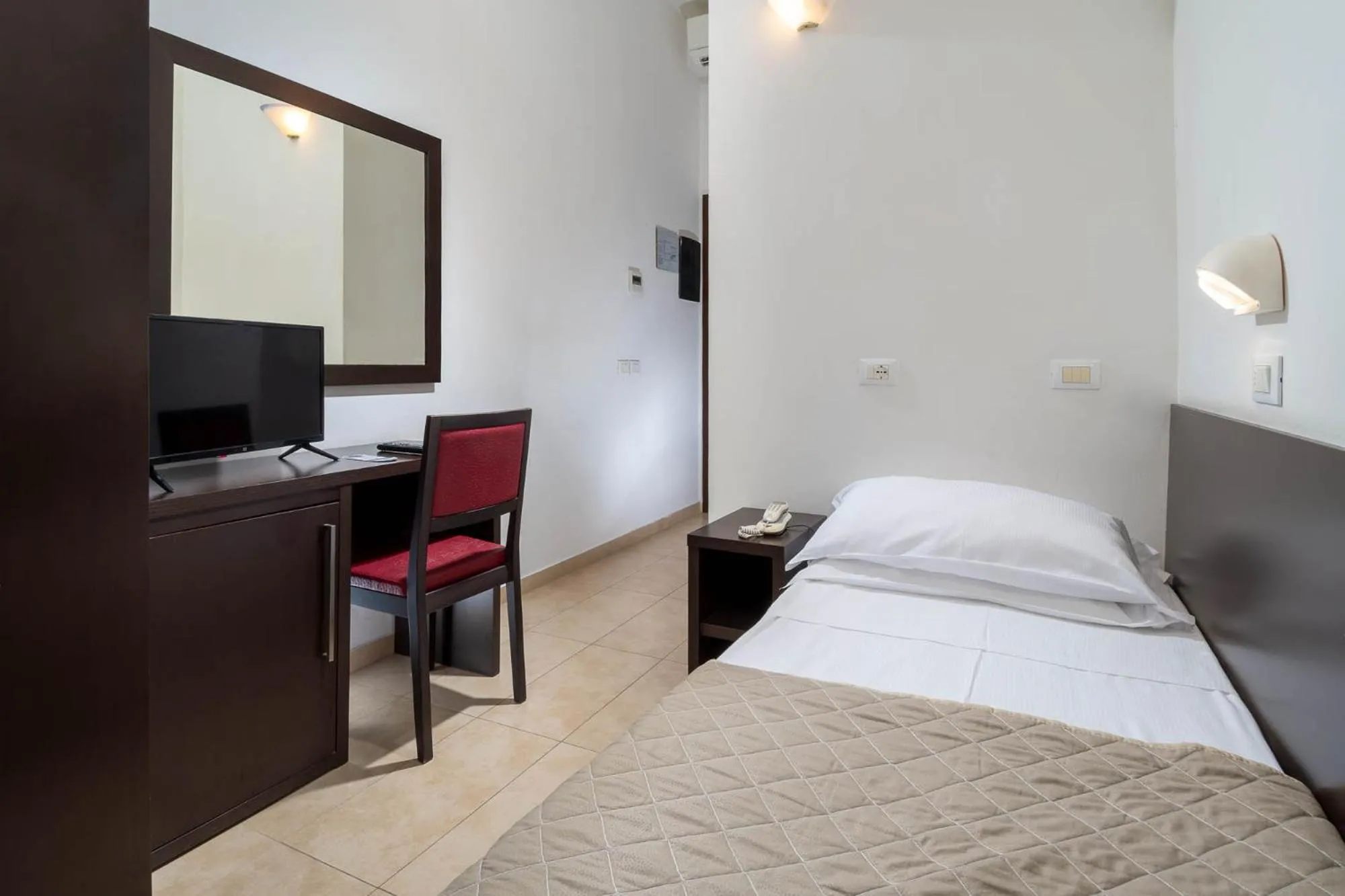 Bed in Union Park Hotel al mare con Piscina - Parcheggio - Spiaggia - A MH Collection Hotels