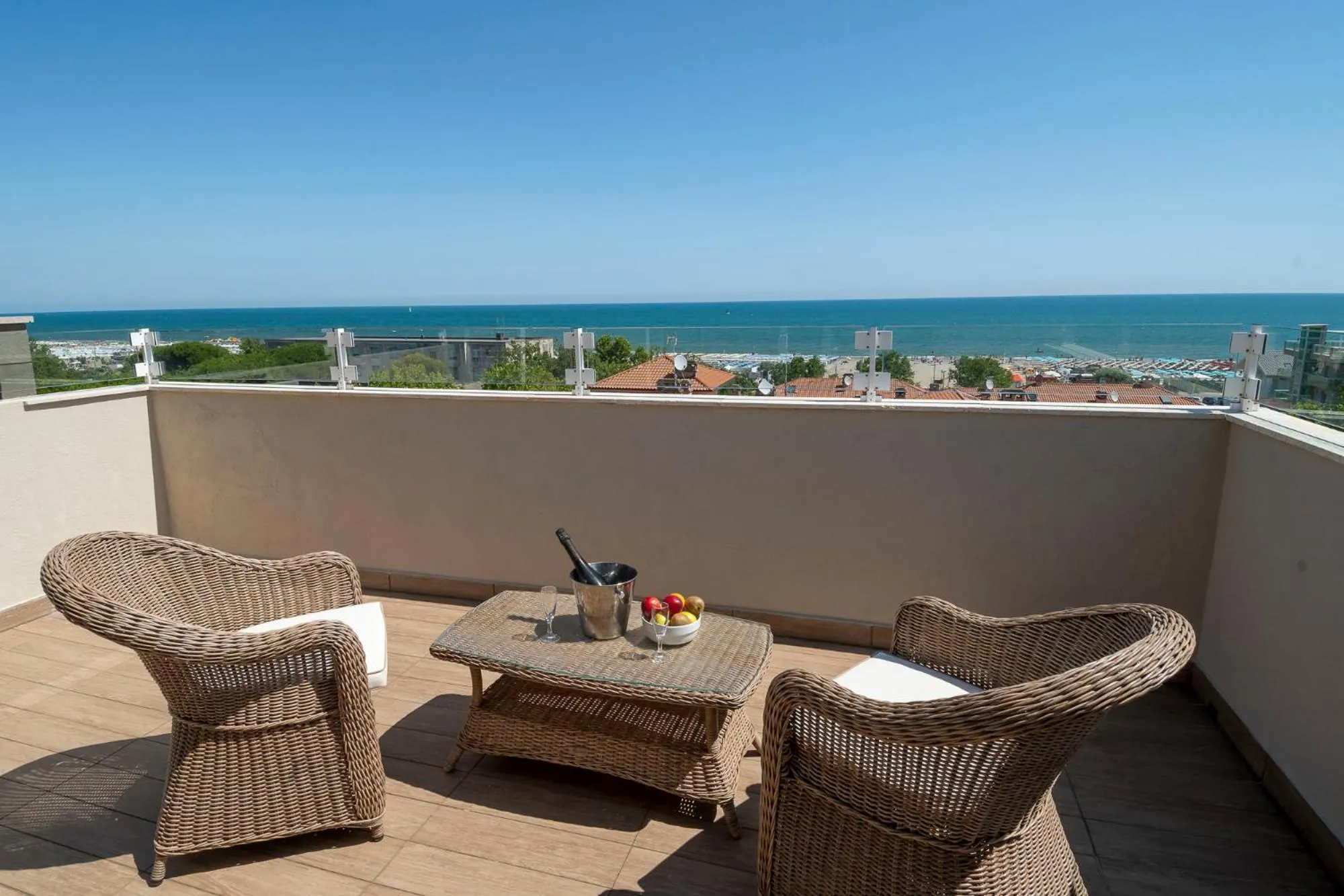 Balcony/Terrace in Union Park Hotel al mare con Piscina - Parcheggio - Spiaggia - A MH Collection Hotels
