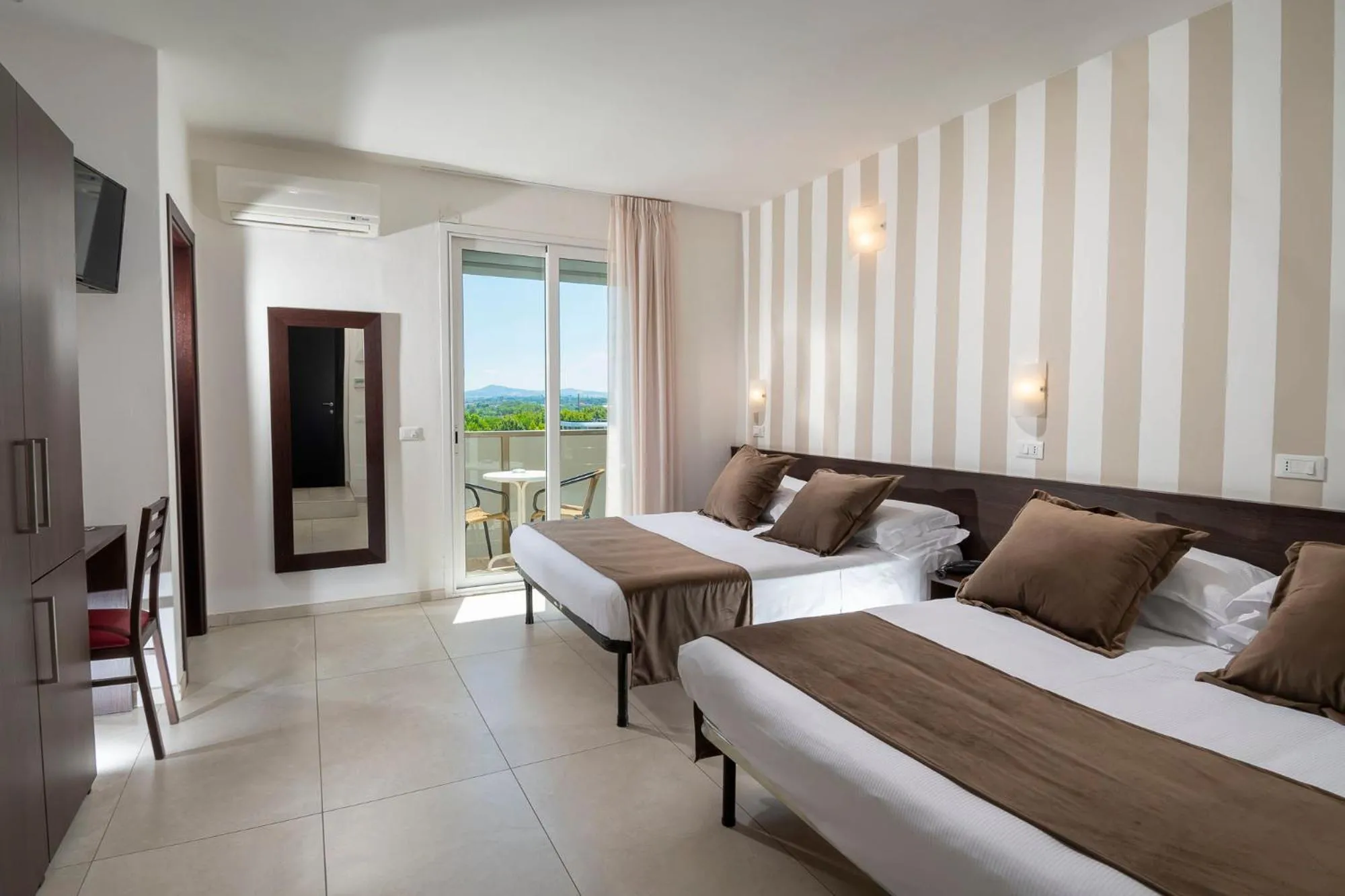 Bedroom, Bed in Union Park Hotel al mare con Piscina - Parcheggio - Spiaggia - A MH Collection Hotels