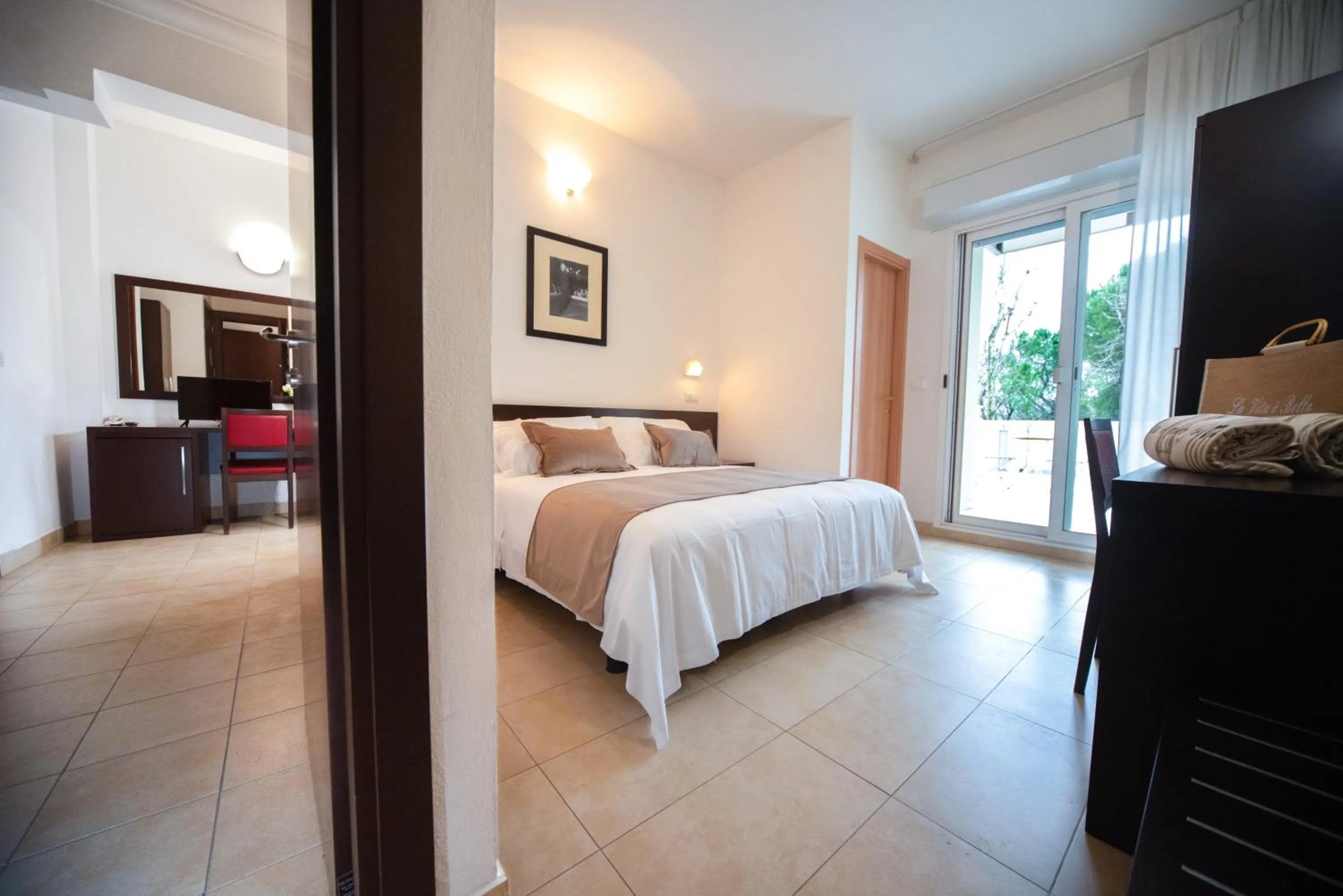 Photo of the whole room, Bed in Union Park Hotel al mare con Piscina - Parcheggio - Spiaggia - A MH Collection Hotels