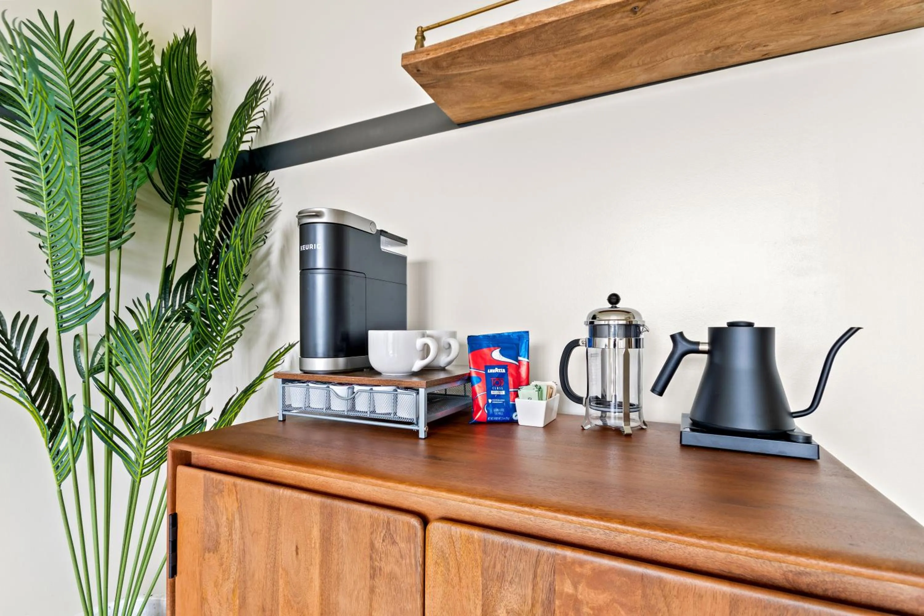 Coffee/tea facilities in The Daydrift