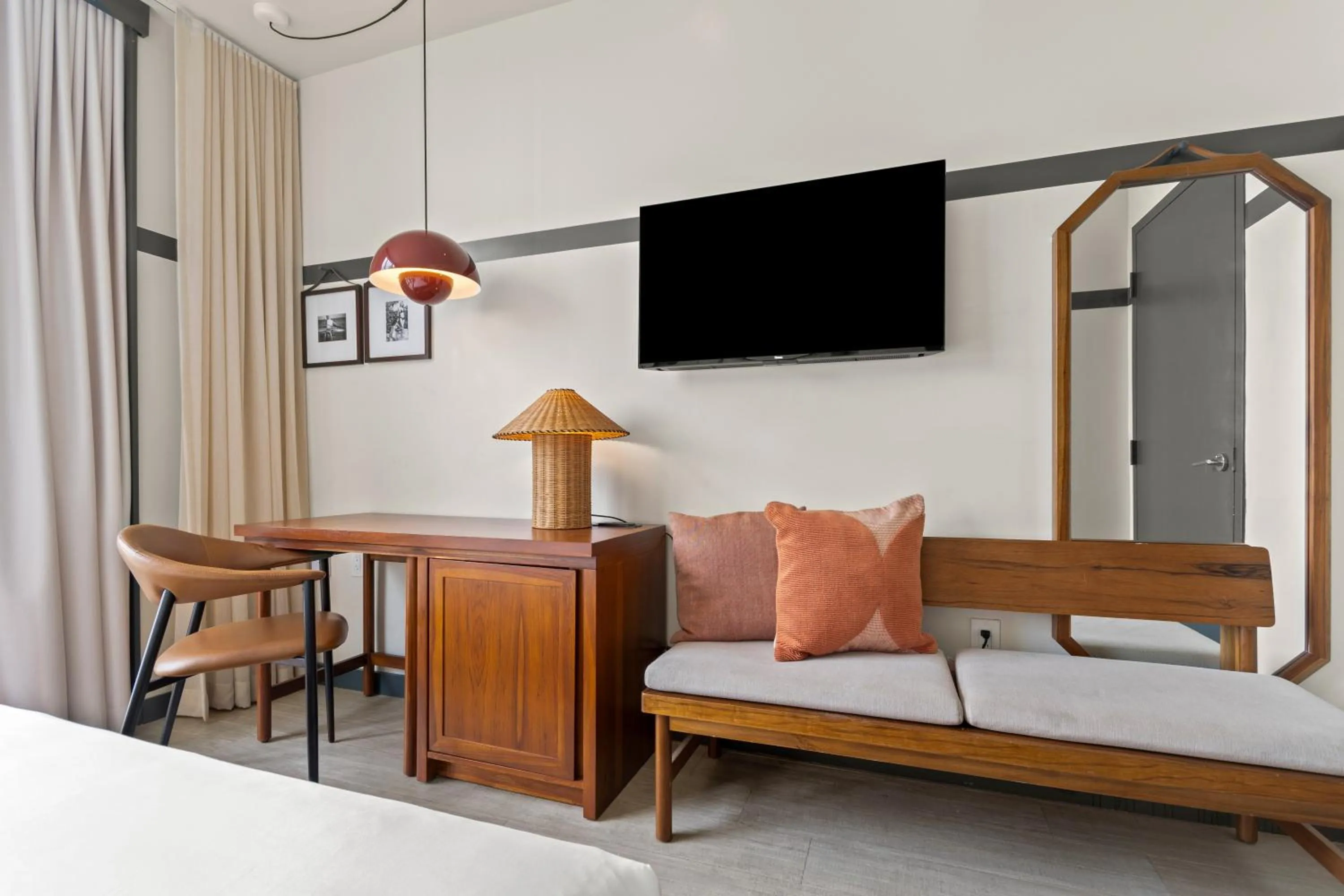 TV and multimedia, Bed in The Daydrift