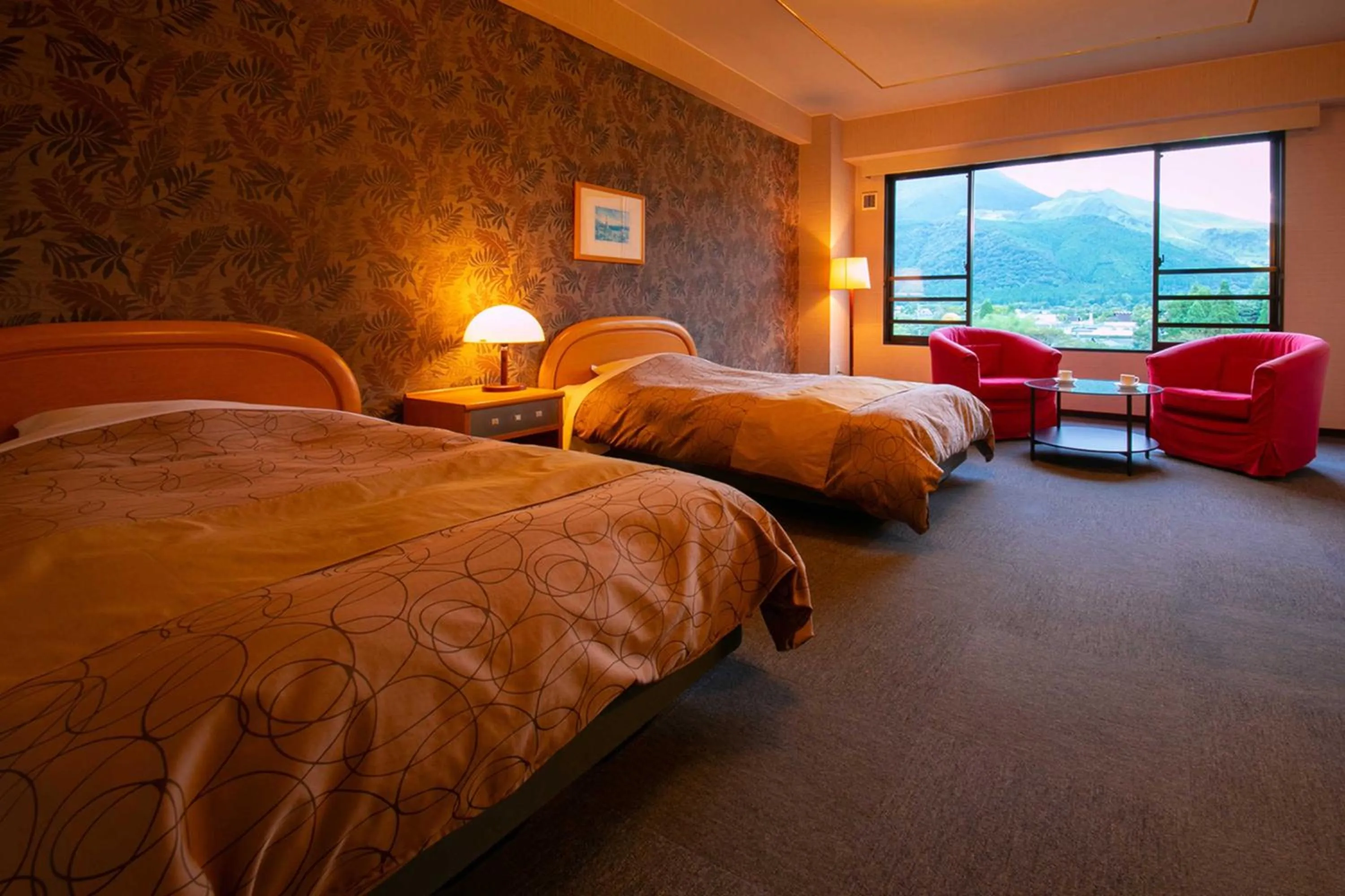 Photo of the whole room, Bed in Yufuin Sansuikan