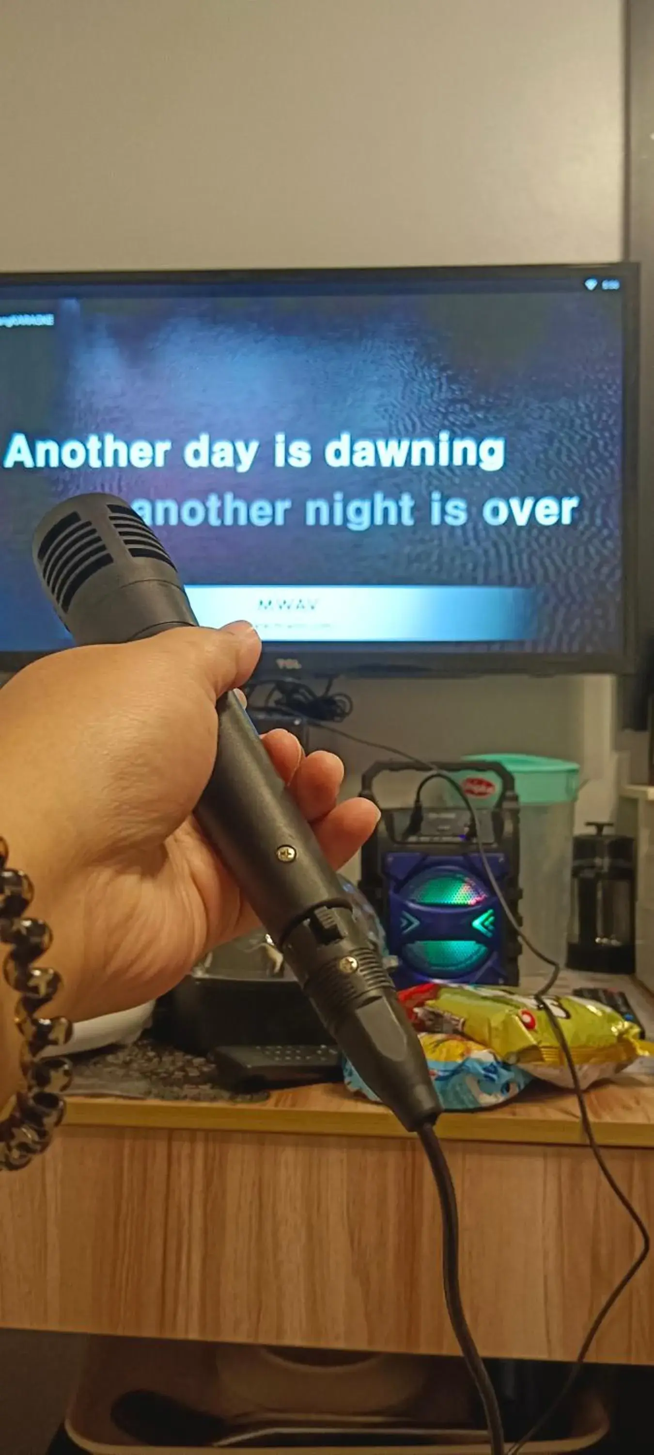 Karaoke in Nics Studiotel - Massage chair Karaoke in Nics Studiotel - Massage chair