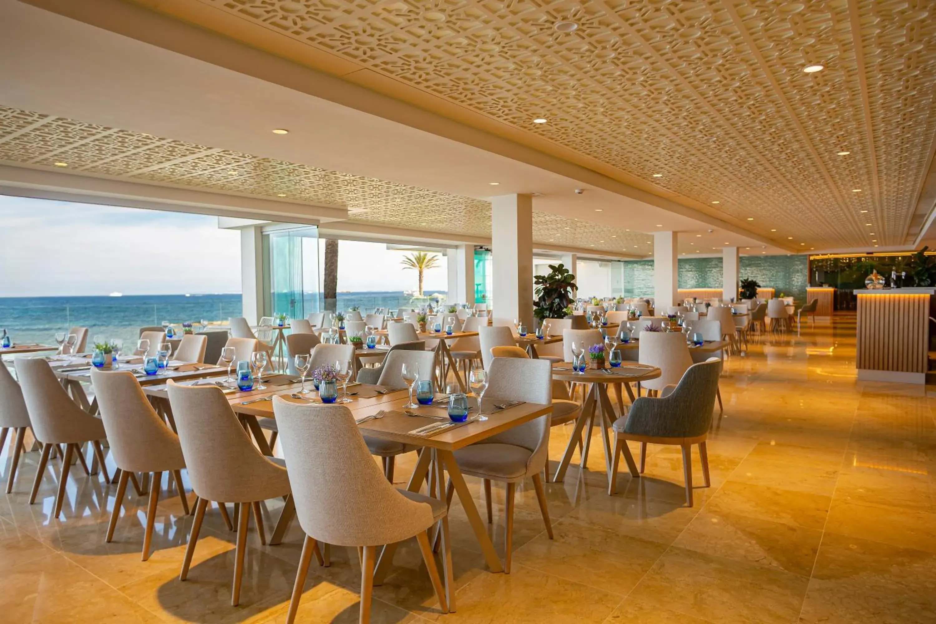Restaurant/places to eat in Hotel Torre del Mar - Ibiza Restaurant/places to eat in Hotel Torre del Mar - Ibiza